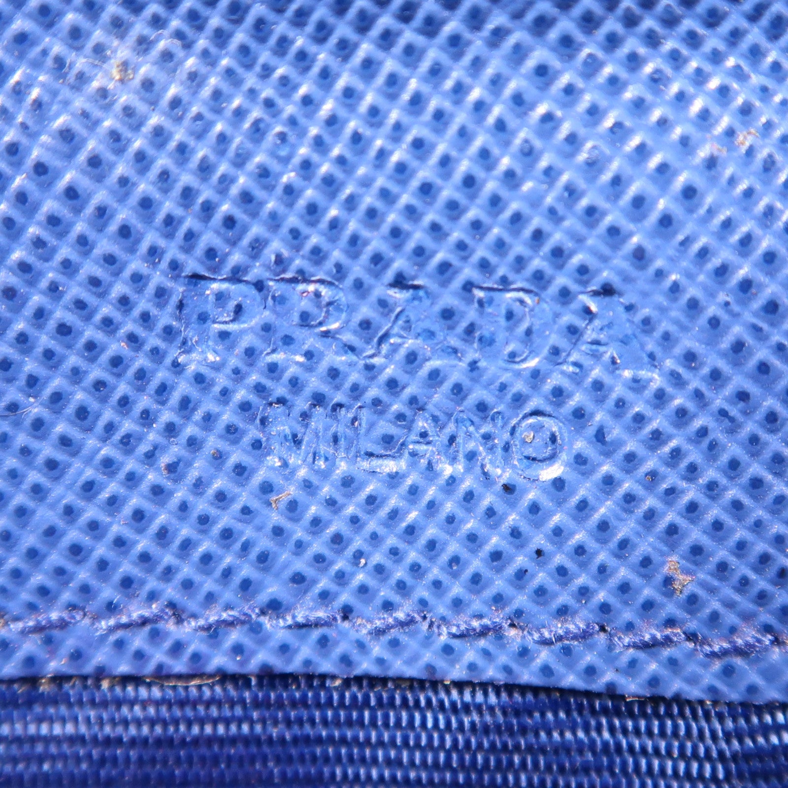 PRADA 牛皮皮革Long Wallet金扣長錢包