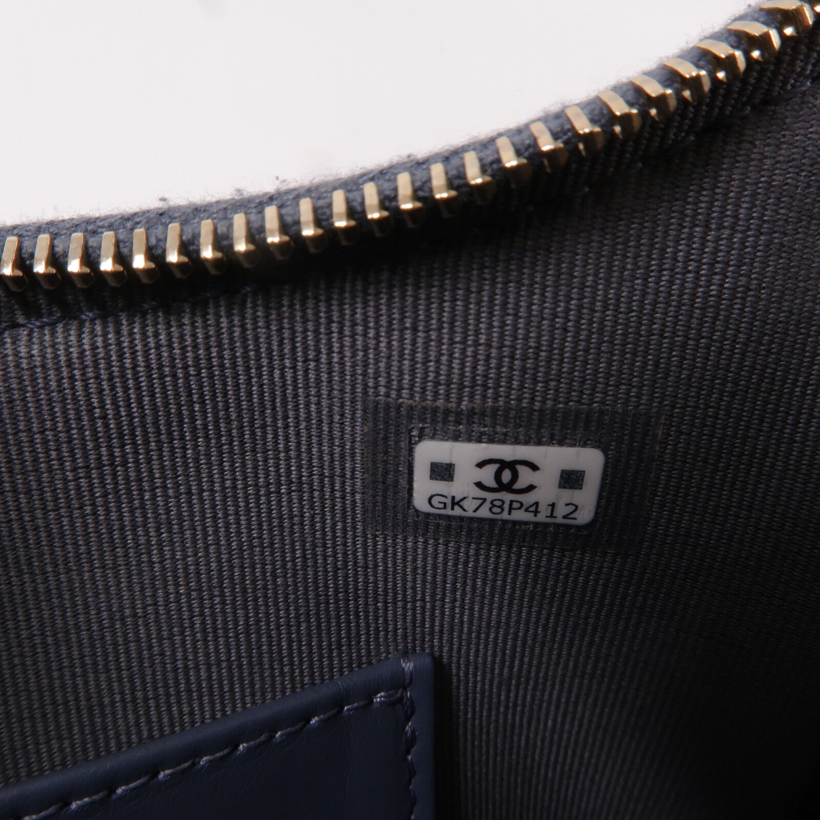 CHANEL 羊皮皮革Chanel 19 Hobo鏈帶肩背袋