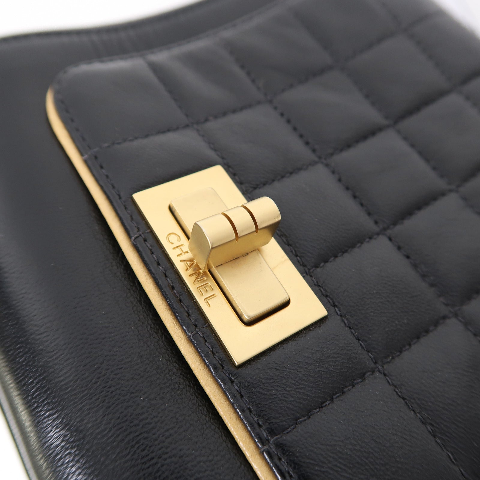 CHANEL 【激減優惠】羊皮皮革Vanity Chain Bag金扣手挽肩背兩用袋黑色