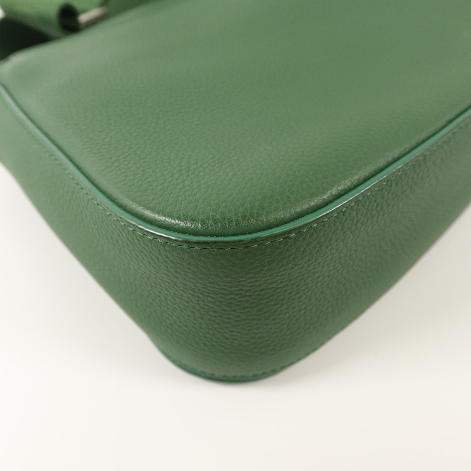 Salvatore Ferragamo 牛皮皮革Fiamma Messenger Small肩背袋