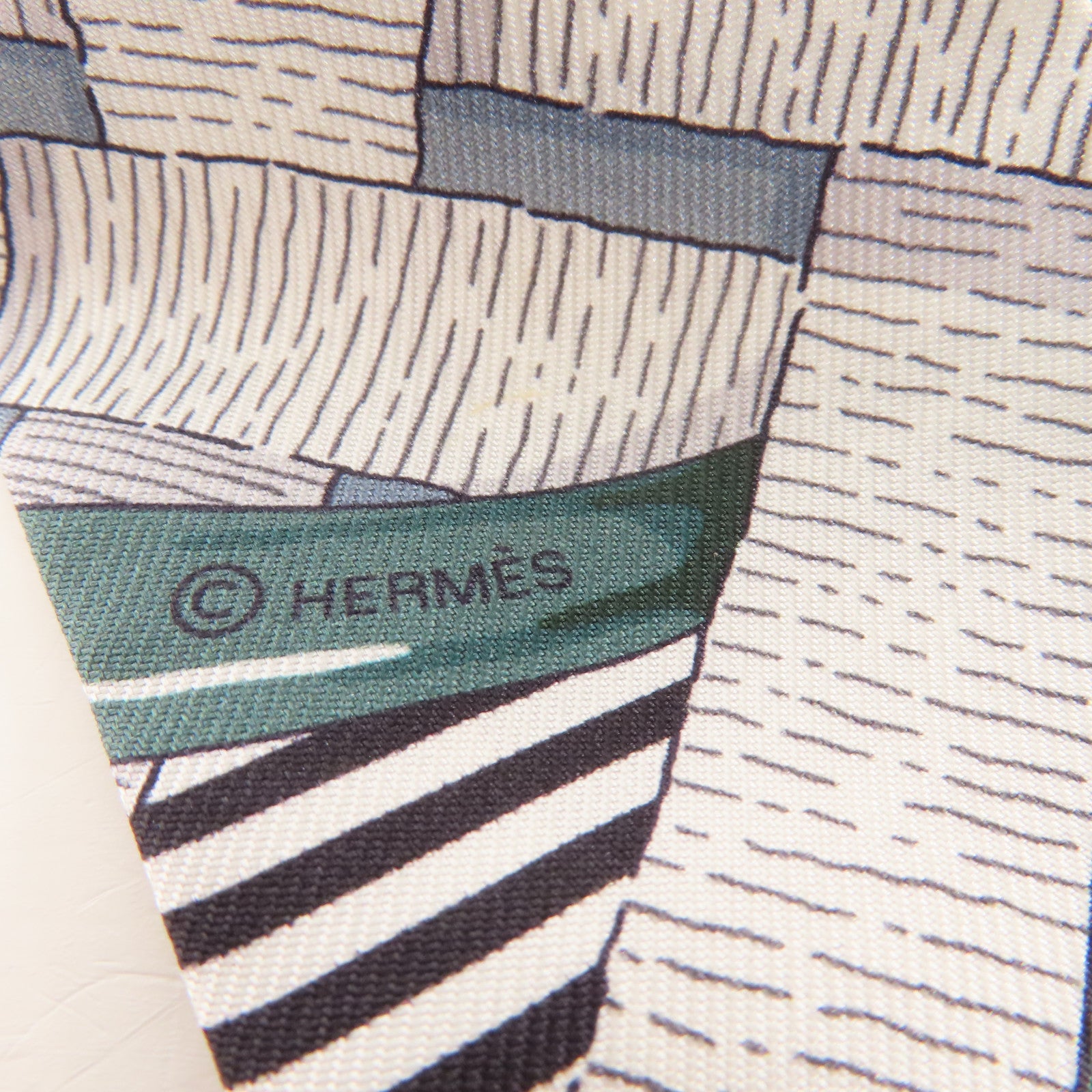 HERMES 絲質Twilly絲巾