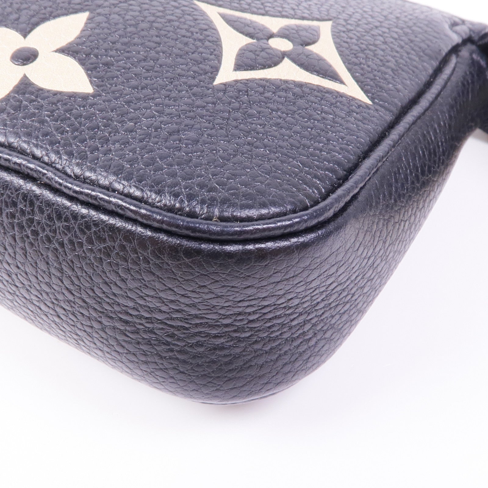 LOUIS VUITTON Monogram Empreinte Mini Pochette金扣鏈帶手挽袋