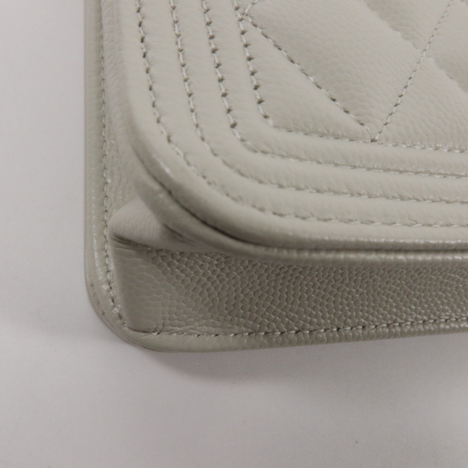 CHANEL 牛皮皮革WOC Wallet On Chain鏈帶肩背袋