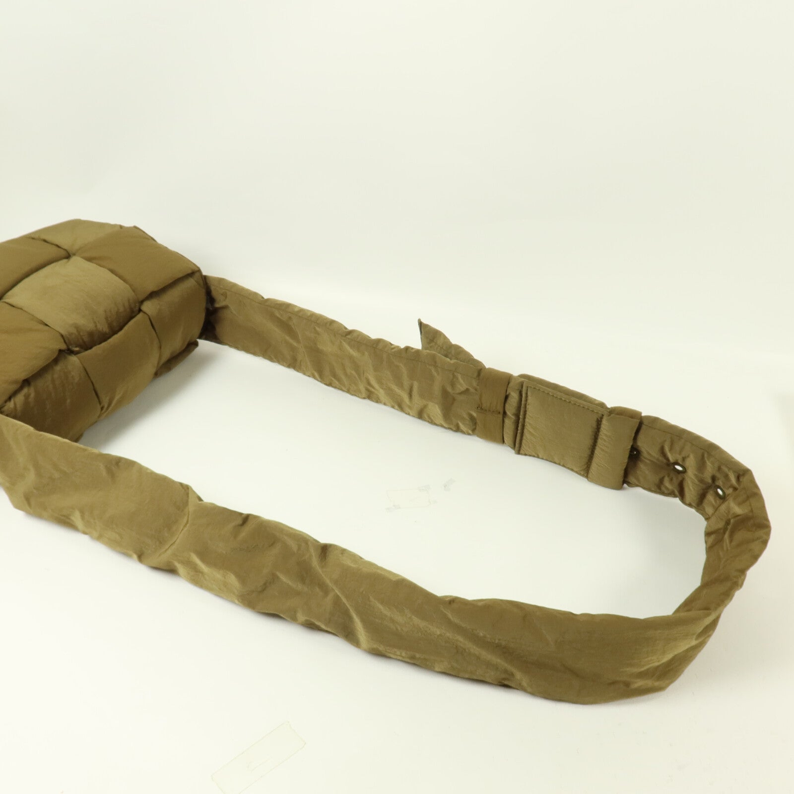 BOTTEGA VENETA 尼龍Small Padded Tech Cassette肩背袋