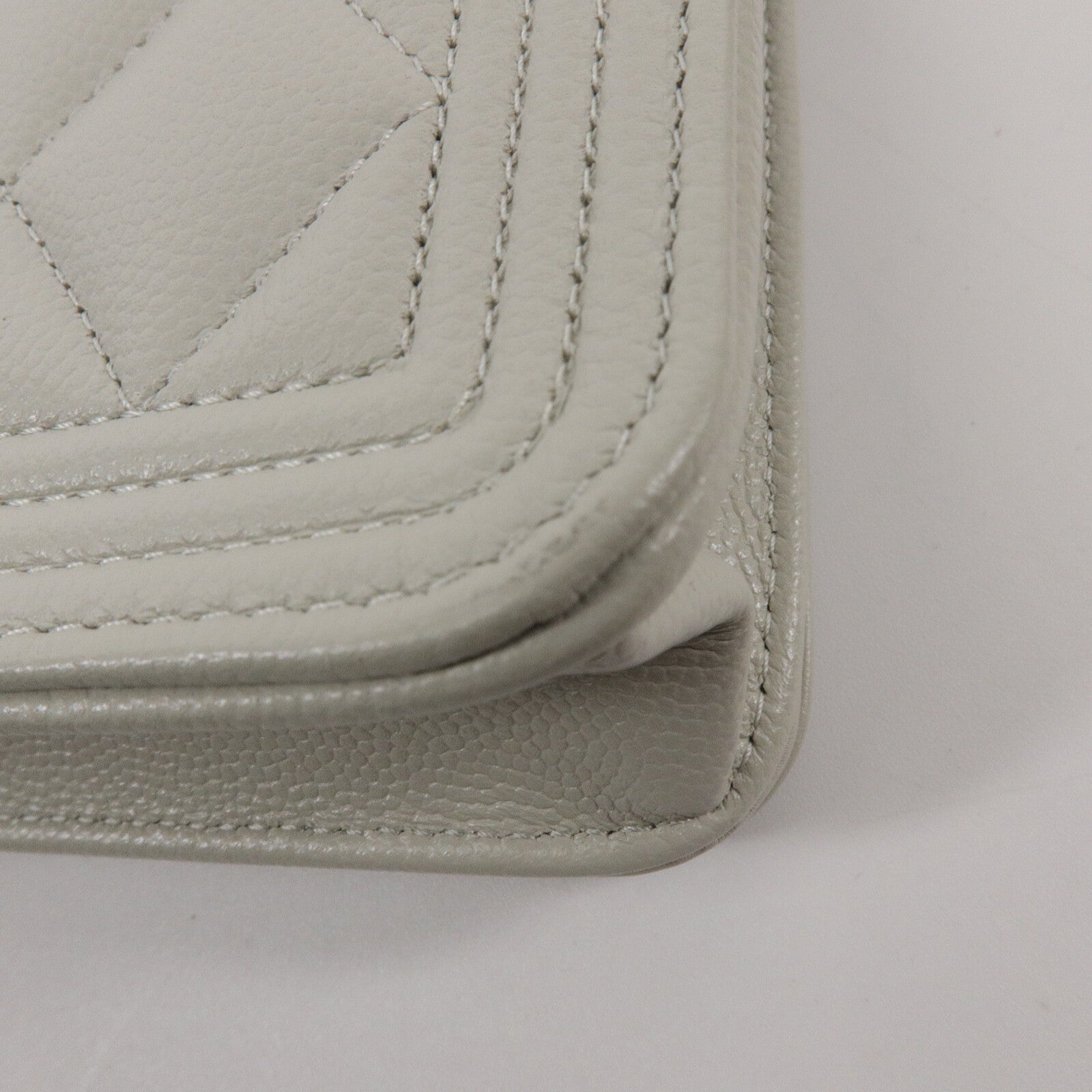 CHANEL 牛皮皮革WOC Wallet On Chain鏈帶肩背袋