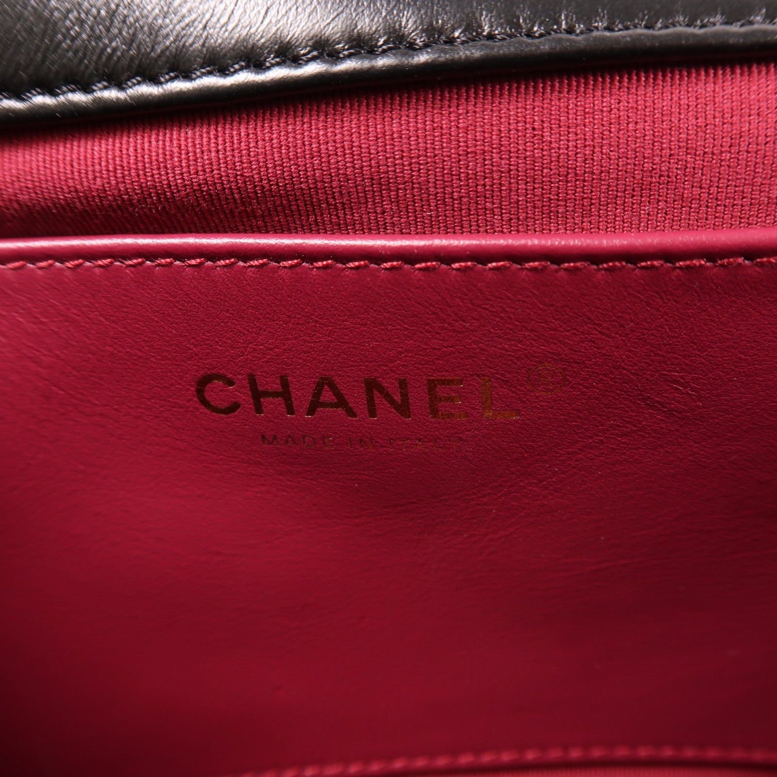 CHANEL 羊皮皮革Chain Shoulder金扣肩背袋黑色