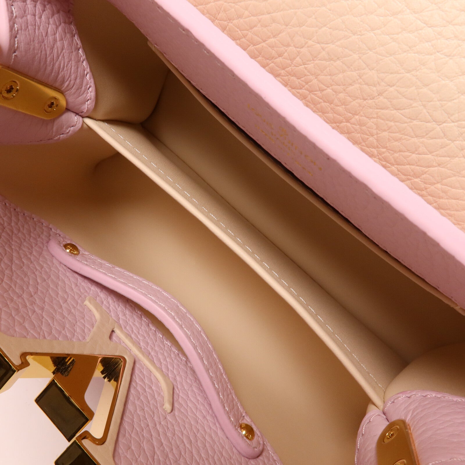 LOUIS VUITTON 牛皮皮革Capucines Mini鏈帶手挽肩背兩用袋