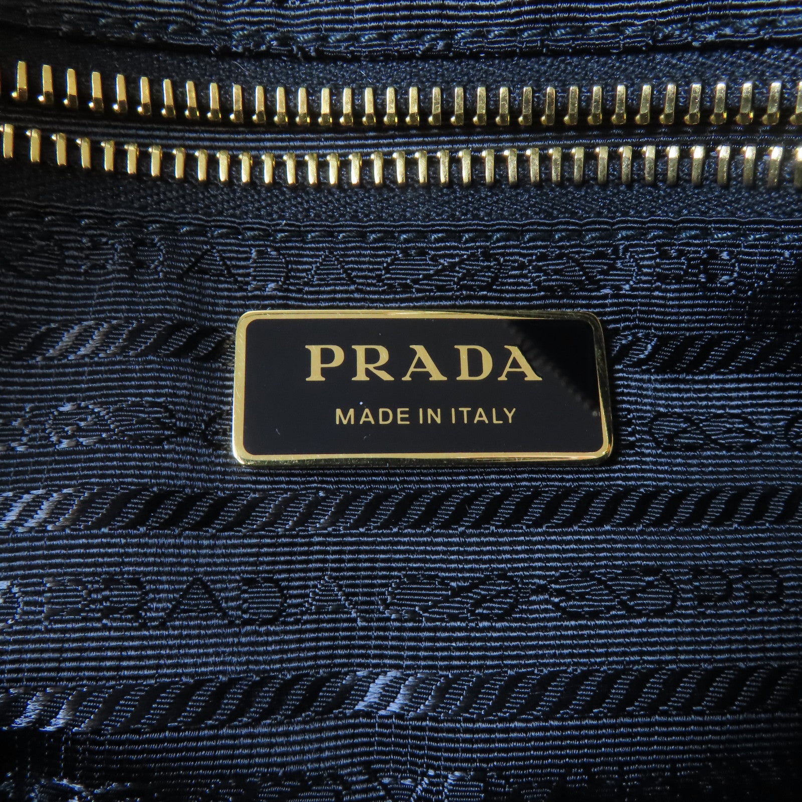 PRADA 【激減優惠】尼龍Re-Edition 1995 Chain Shoulder Bag金扣肩背袋黑色