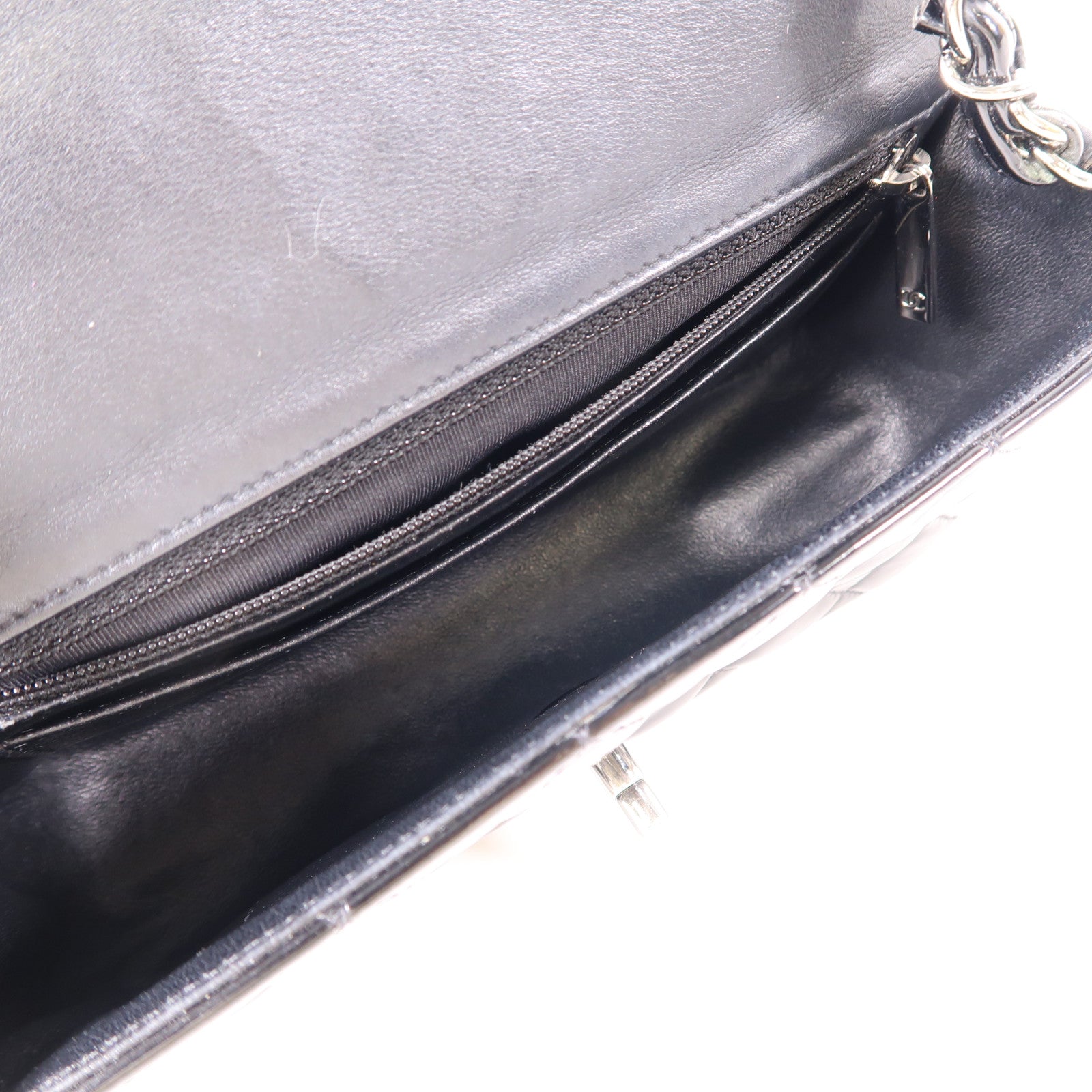 CHANEL 漆皮皮革Mini Classic 20銀扣鏈帶肩背袋