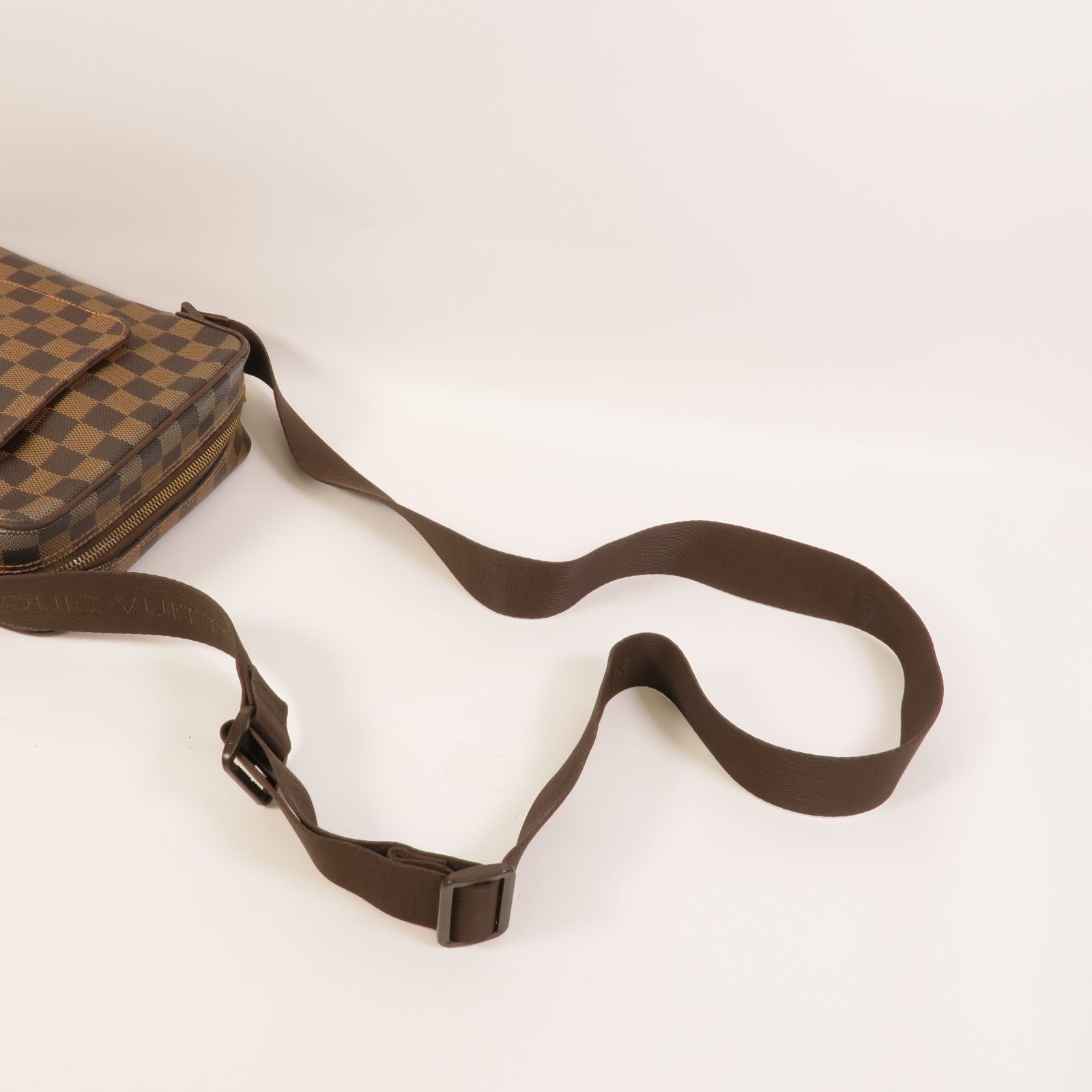 LOUIS VUITTON Damier Olaf PM肩背袋