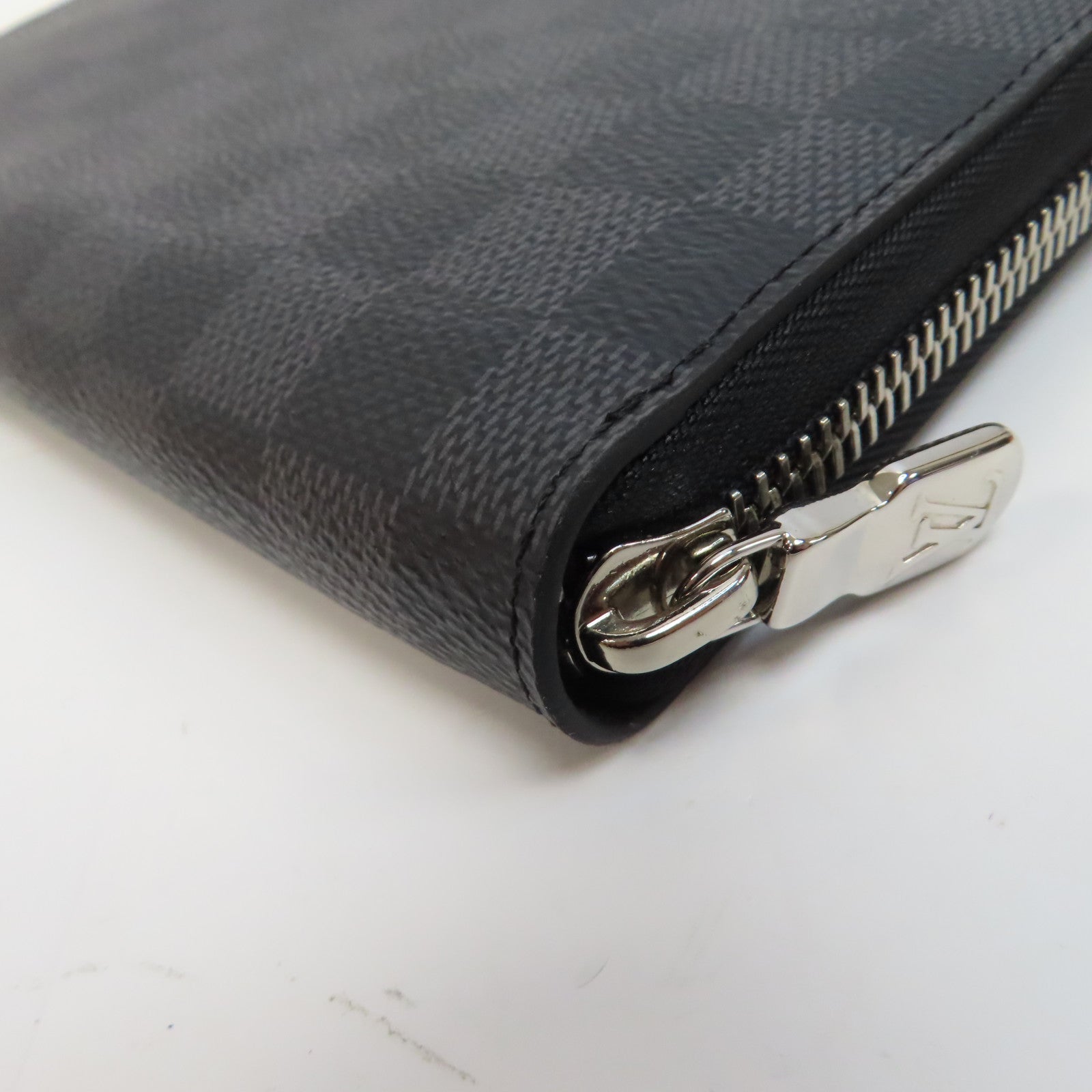 LOUIS VUITTON Damier Graphite Zippy Organizer銀扣長錢包黑色
