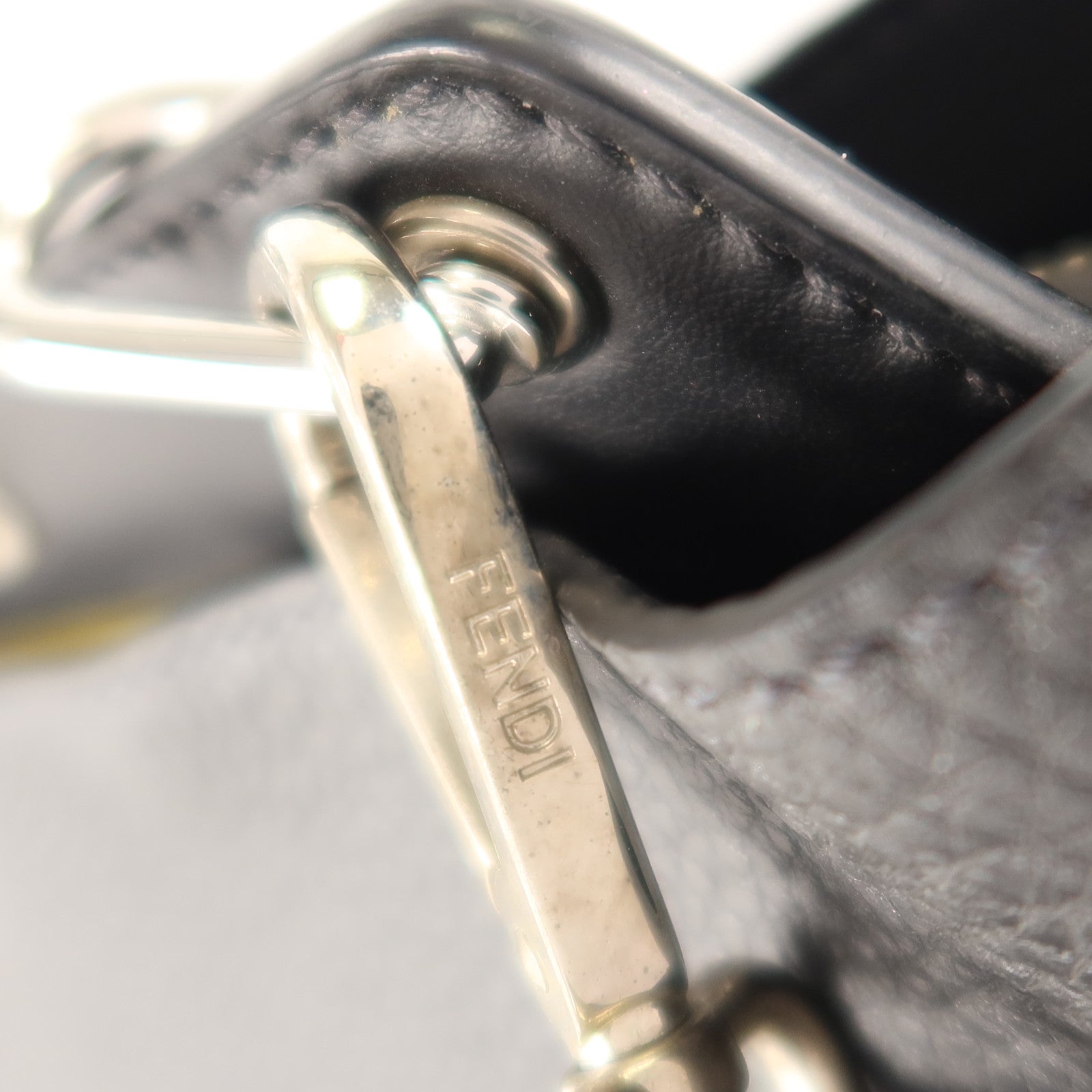 FENDI 牛皮皮革Peekaboo Iseeu銀扣手挽肩背兩用袋