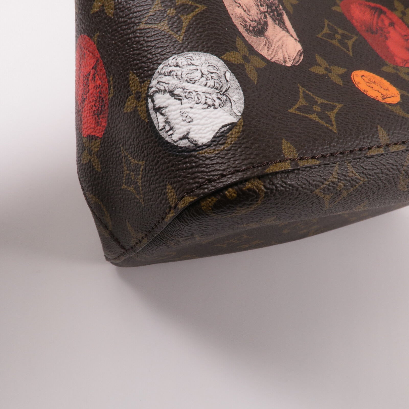 LOUIS VUITTON Monogram Cameo Fornasetti NeoNoe MM肩背袋