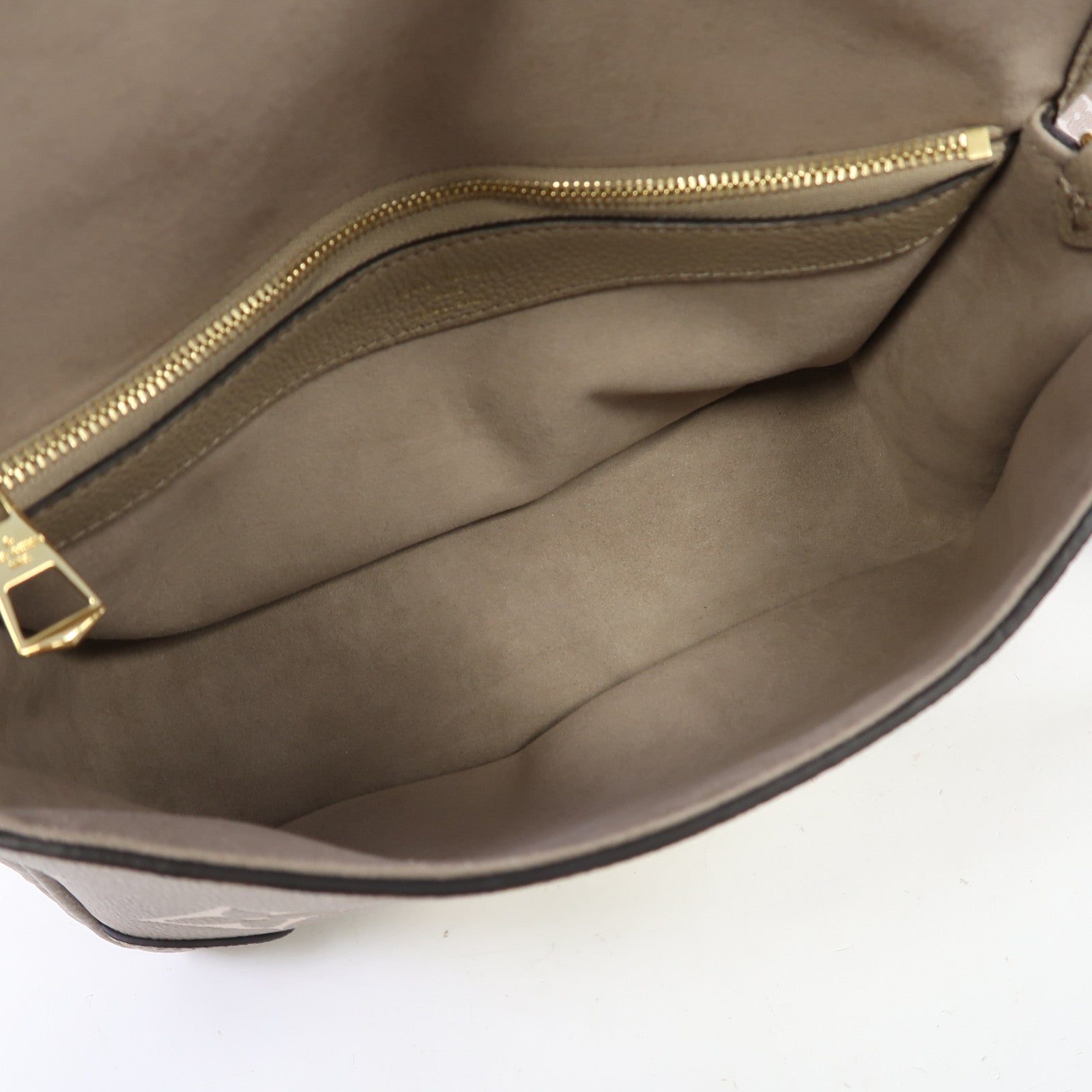 LOUIS VUITTON Monogram Empereinte Diane金扣肩背袋卡其色