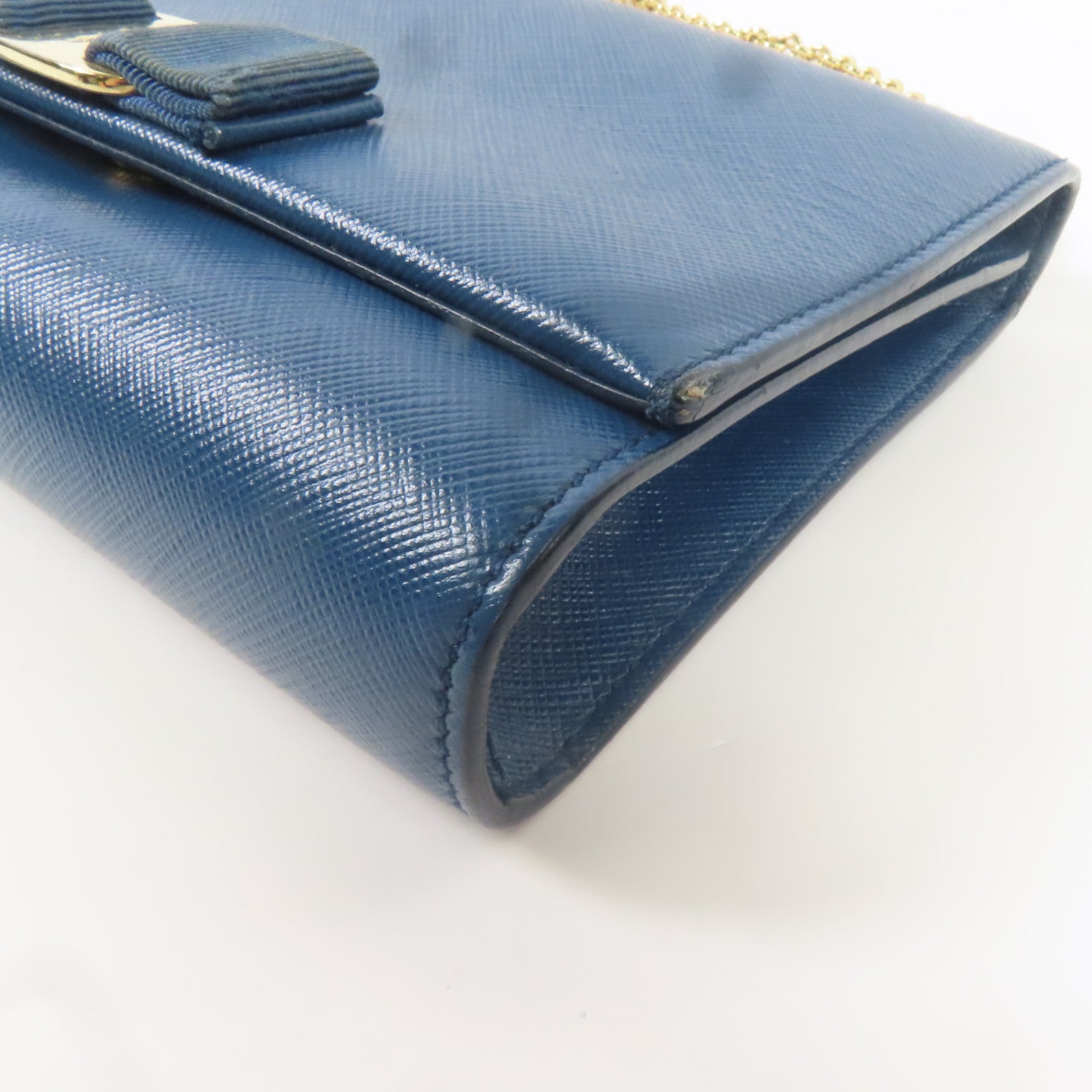 Salvatore Ferragamo 牛皮皮革Chain Shoulder金扣鏈帶肩背袋藍色