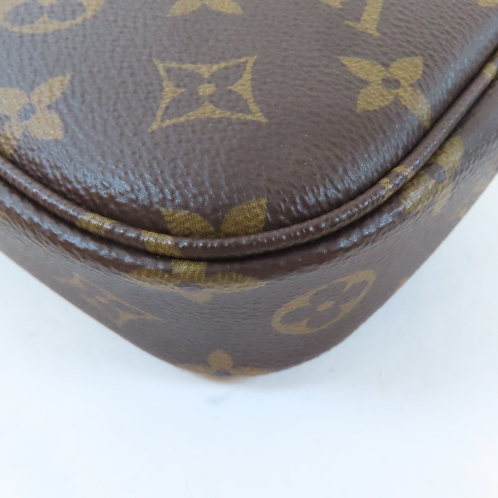 LOUIS VUITTON Monogram Wallet On Chain Ivy金扣肩背袋啡色