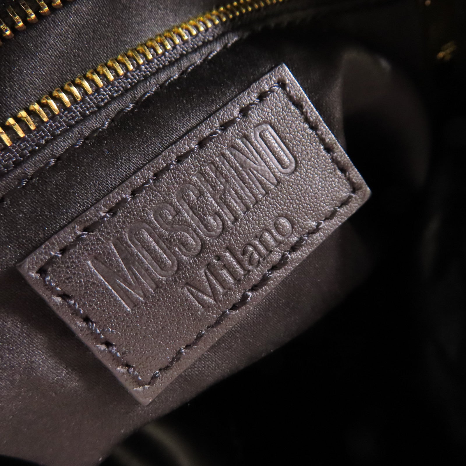 MOSCHINO 尼龍Backpack金扣背包黑色
