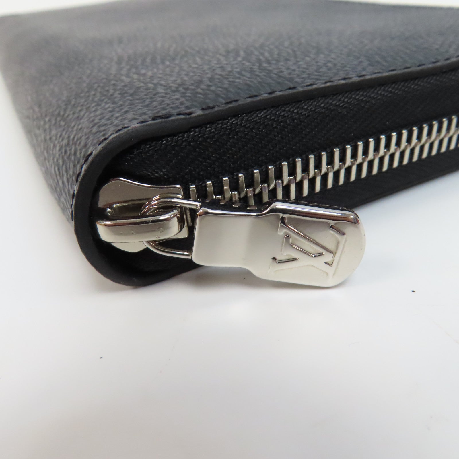 LOUIS VUITTON Damier Graphite Zippy Organizer銀扣長錢包黑色