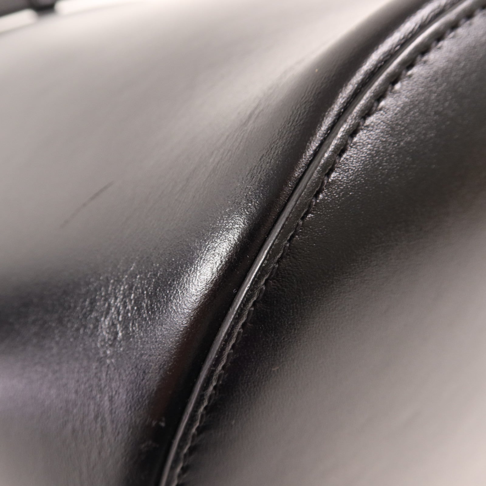 CELINE 牛皮皮革Bucket Bag金扣肩背袋