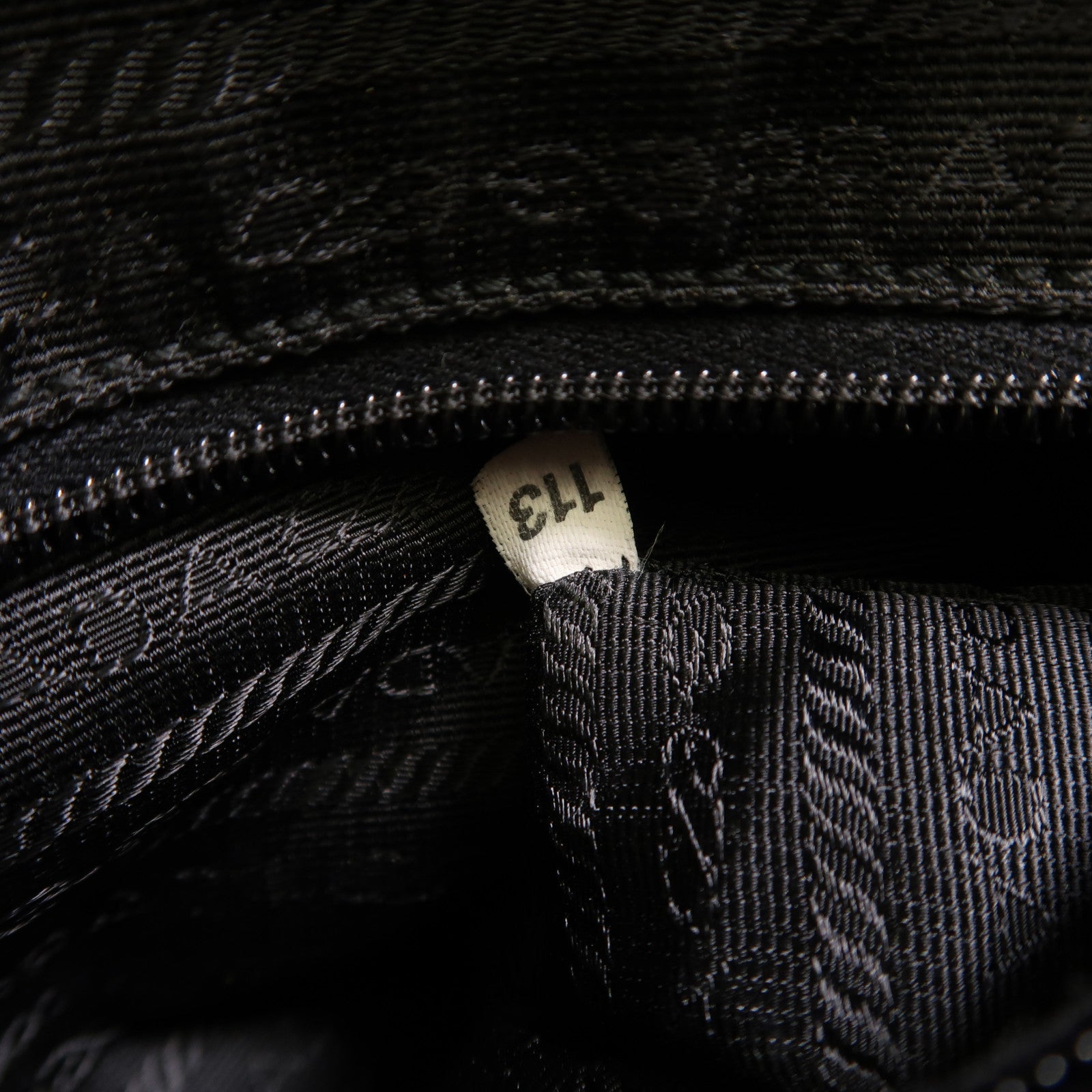 PRADA 【激減優惠】帆布Shoulder Bag銀扣肩背袋