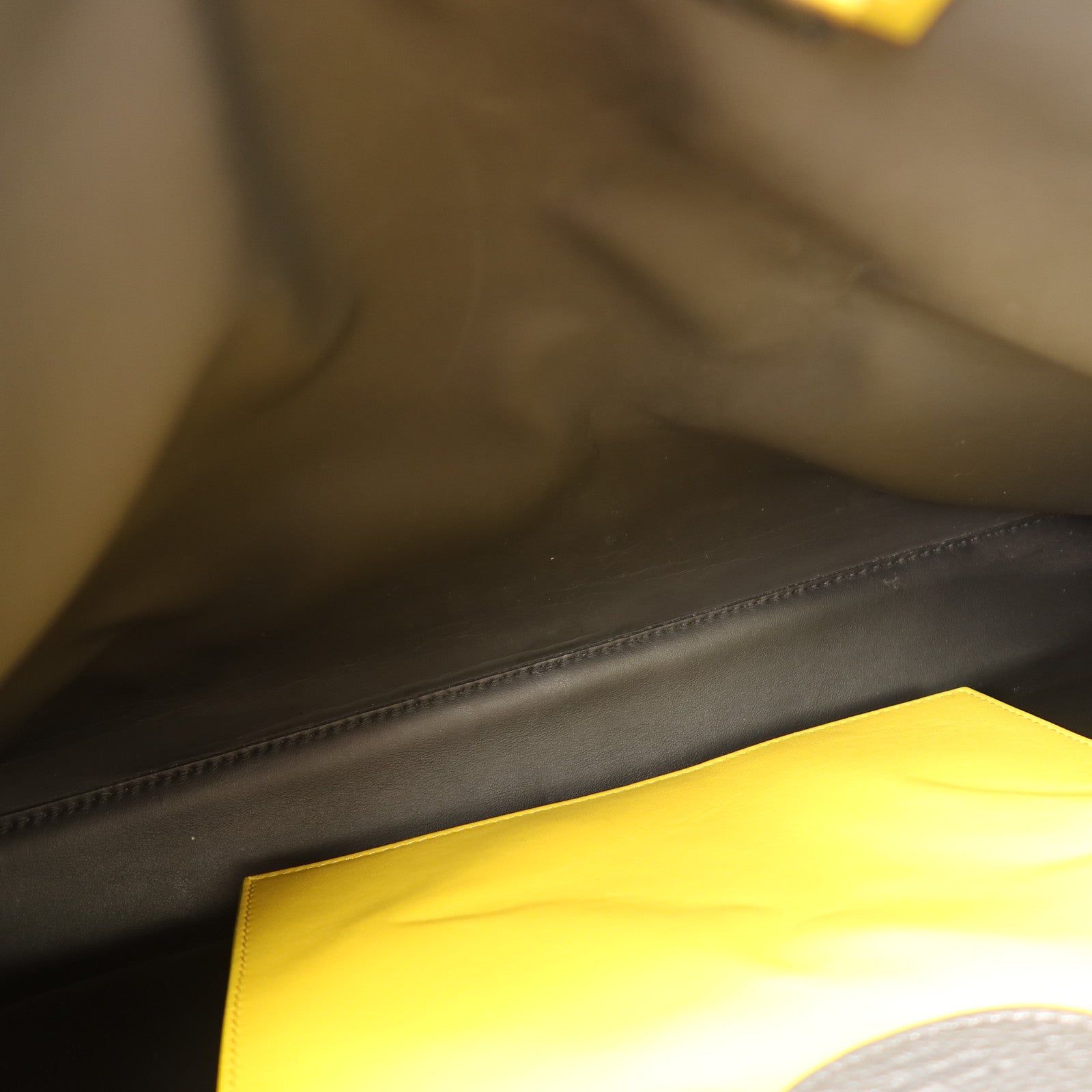 FENDI 牛皮皮革Peekaboo Iseeu銀扣手挽肩背兩用袋