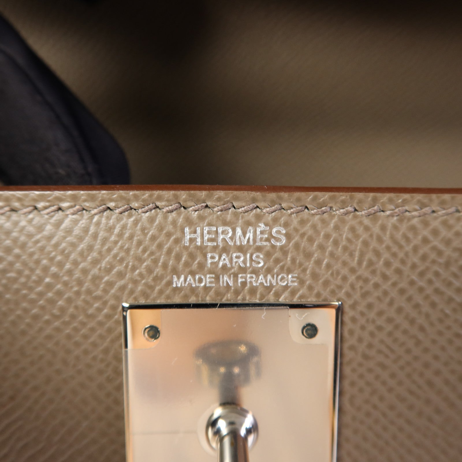 HERMES Epsom皮革Kelly 28銀扣手挽肩背兩用袋Etain