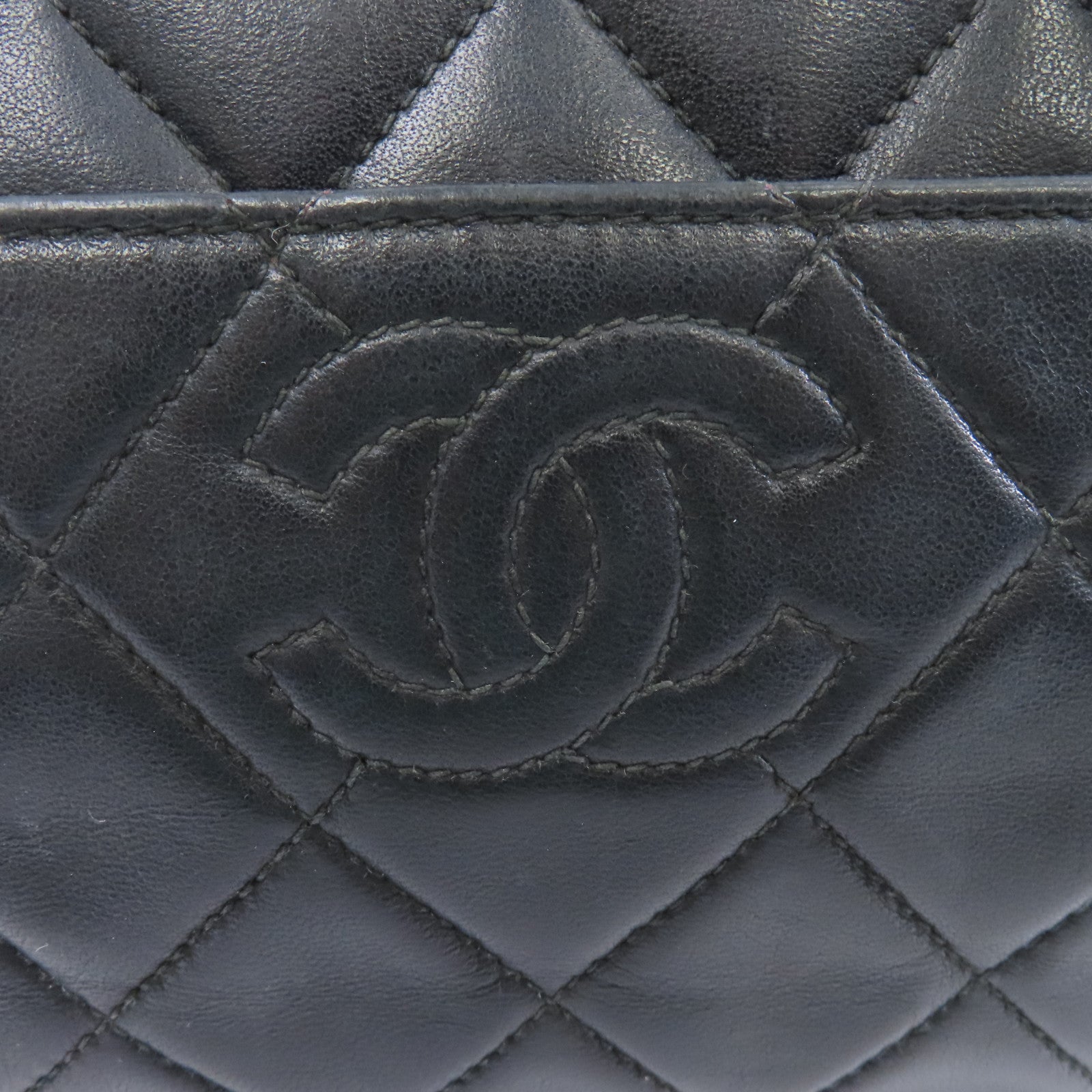 CHANEL 菱格羊皮皮革Chain Shoulder金扣鏈帶肩背袋黑色