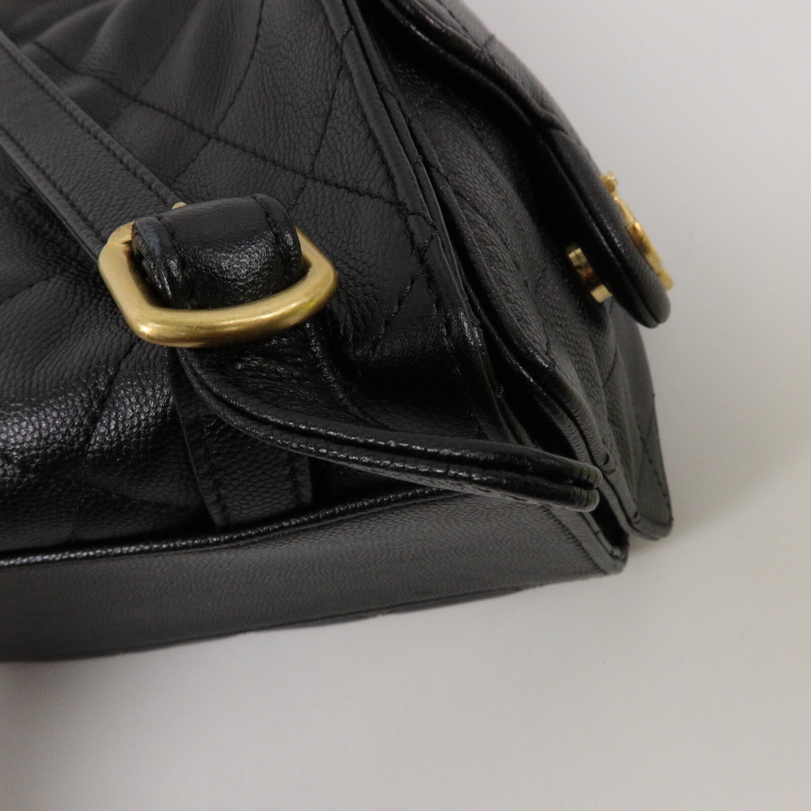 CHANEL 牛皮皮革Chanel 25 Backpack鏈帶背包
