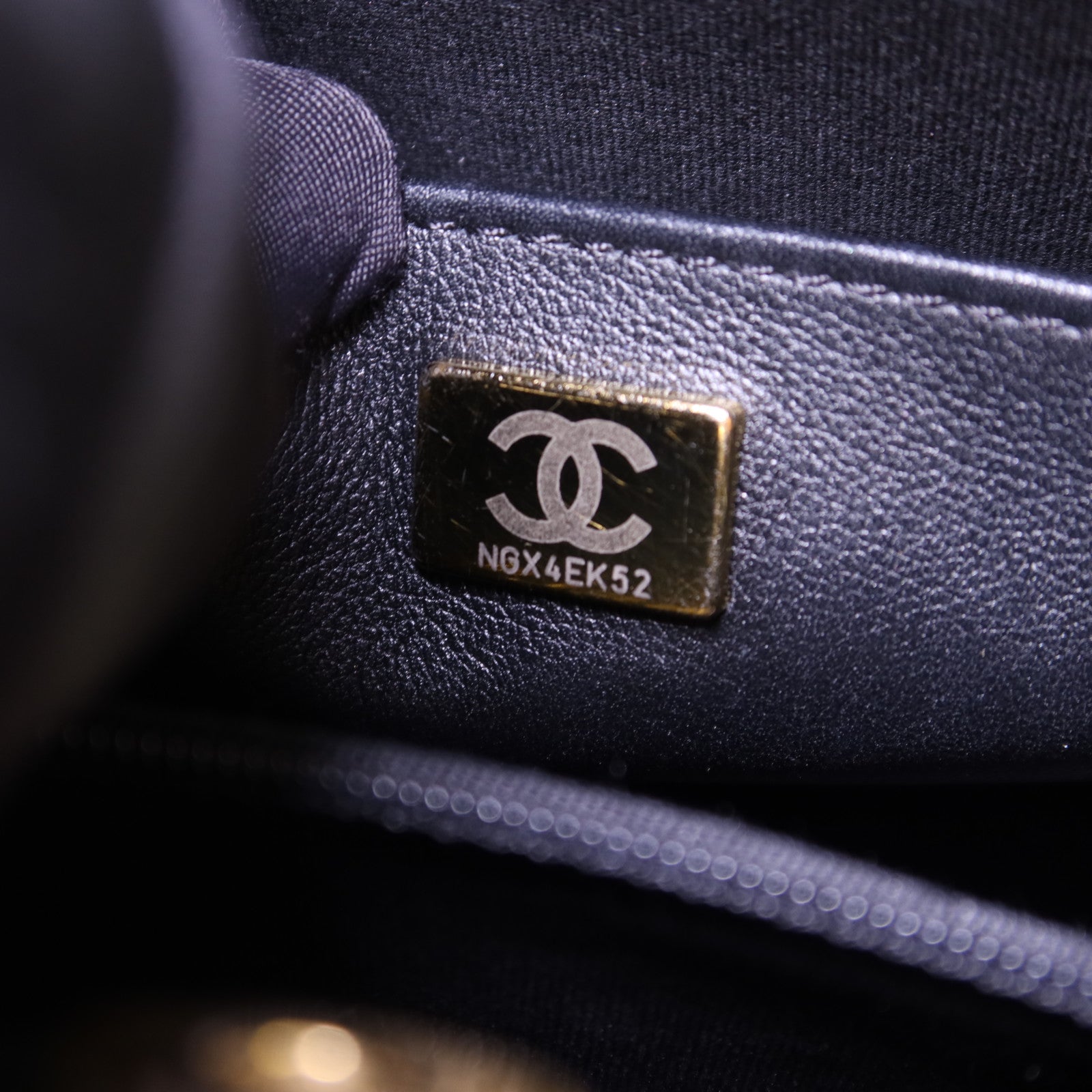 CHANEL 牛皮皮革24S Hobo金扣鏈帶手挽肩背兩用袋