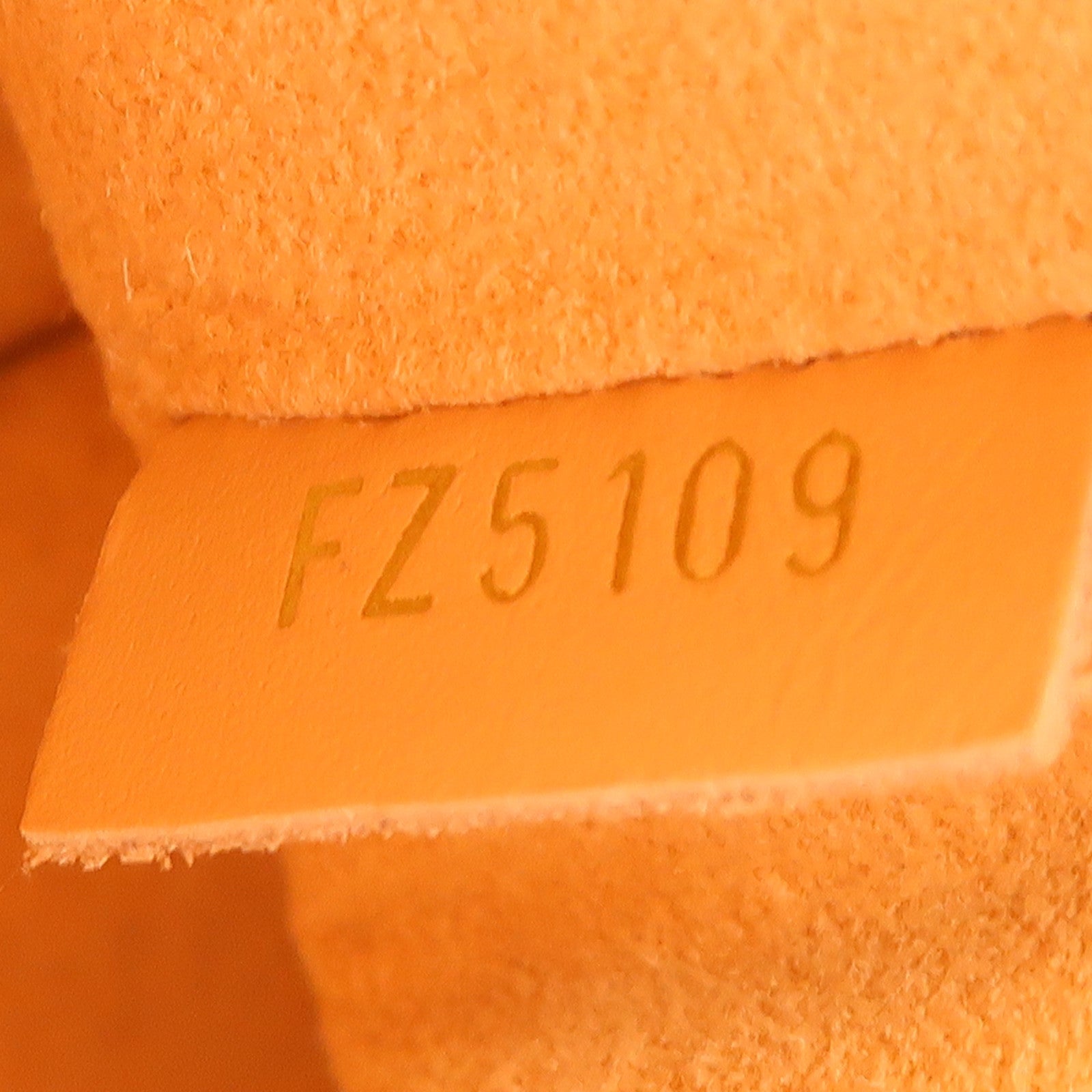 LOUIS VUITTON Damier NeoNoe金扣肩背袋