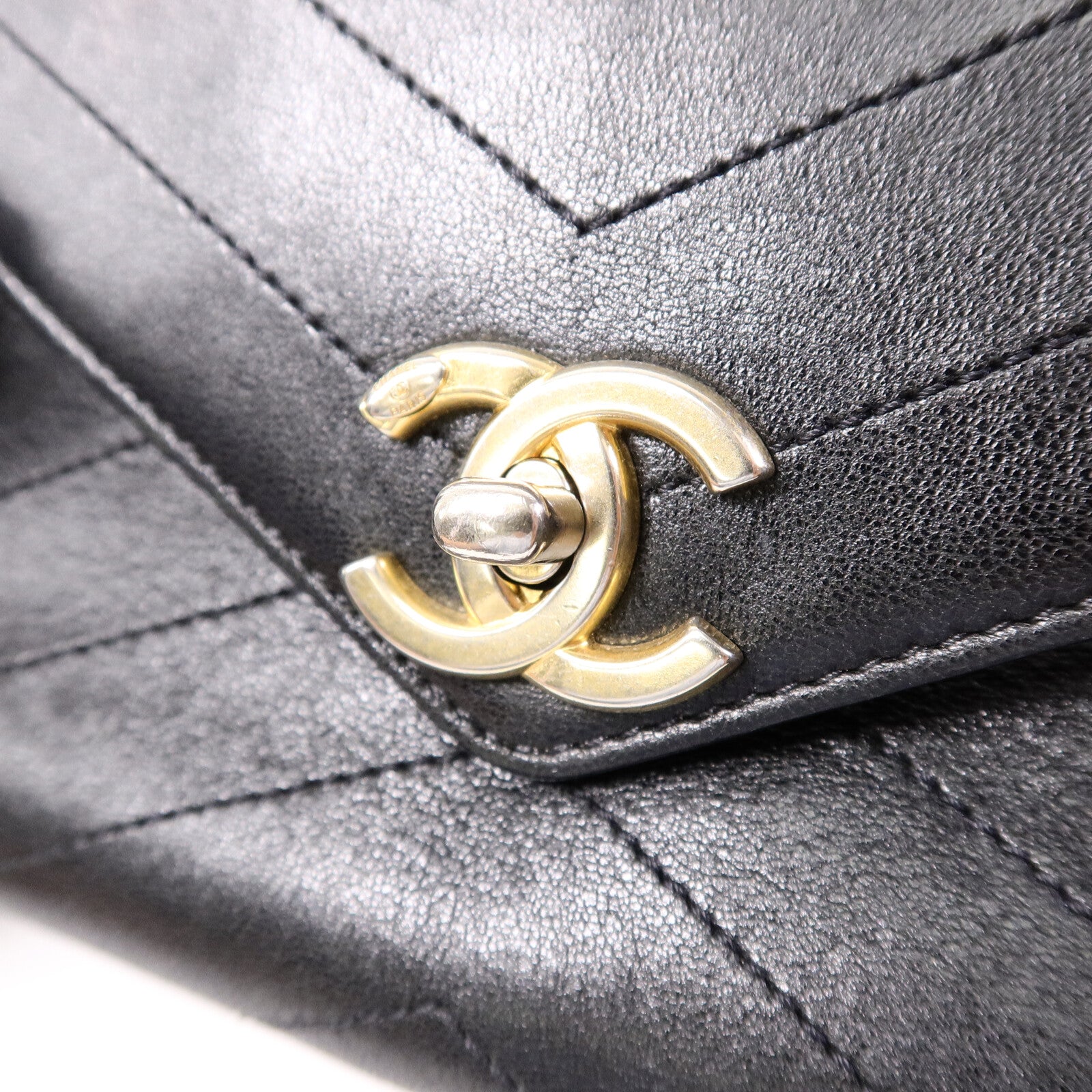 CHANEL 牛皮皮革Envelope Flap Bag鏈帶肩背袋
