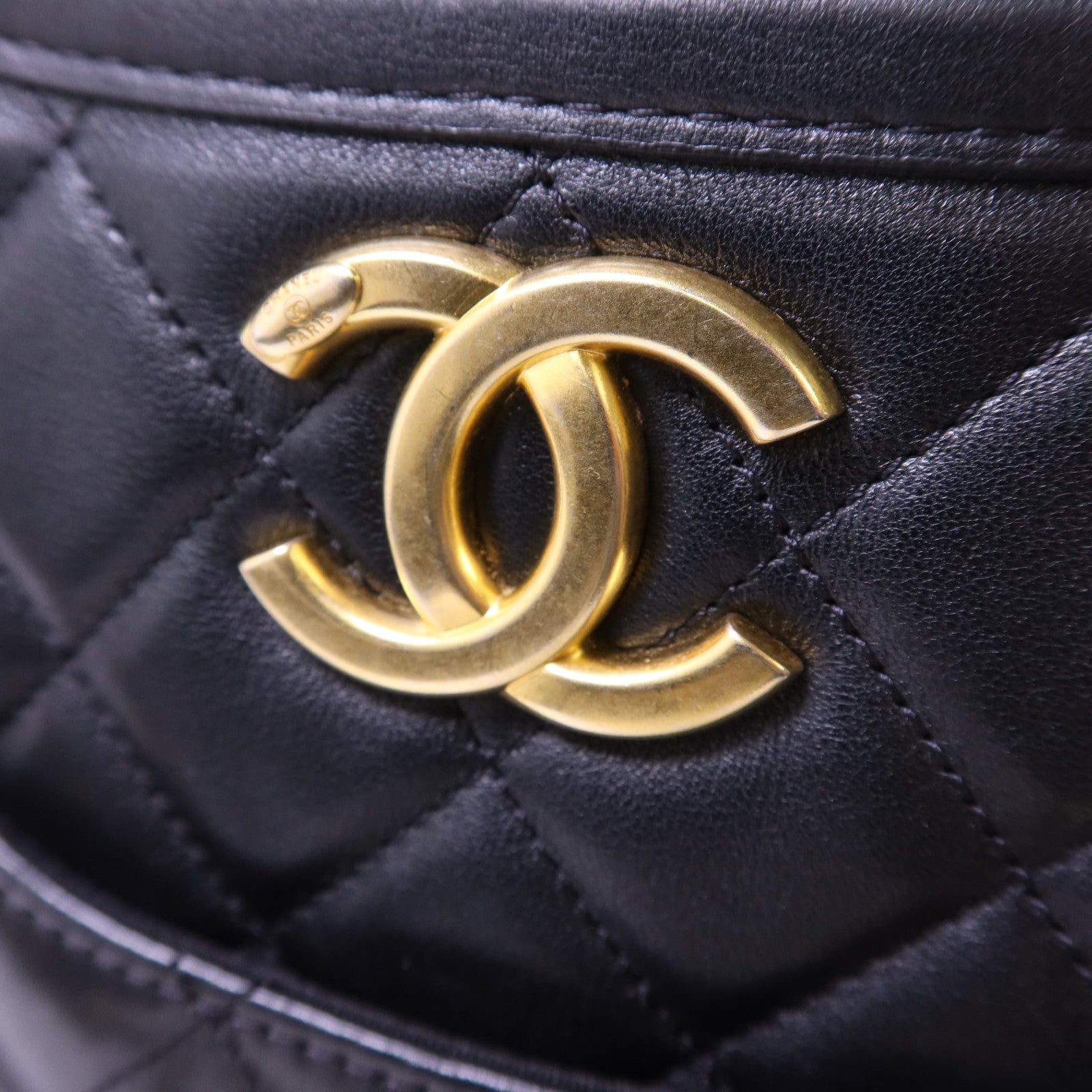 CHANEL 牛皮皮革24S Hobo金扣鏈帶手挽肩背兩用袋