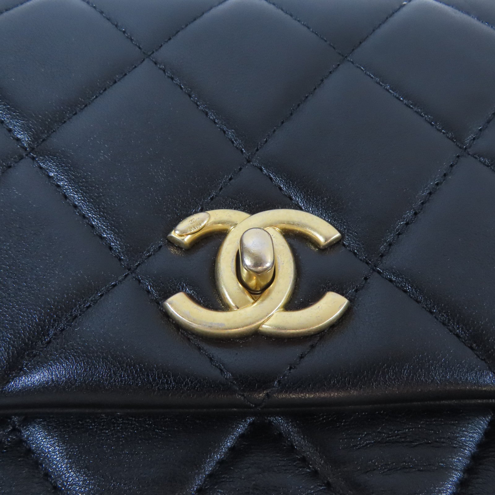 CHANEL 菱格羊皮皮革Mini Flap Bag金扣手挽肩背兩用袋袋黑色