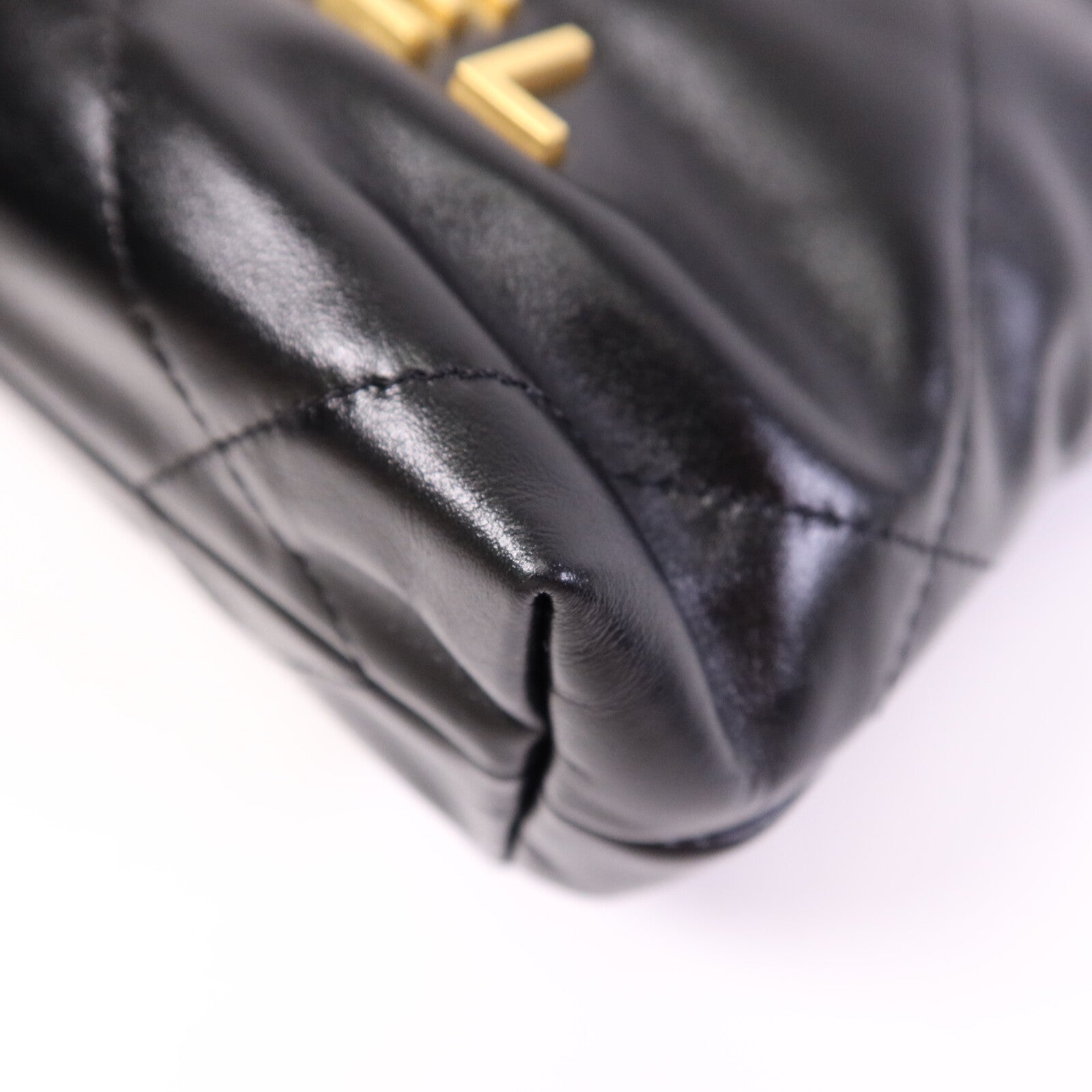 CHANEL 牛皮皮革Mini 22金扣鏈帶肩背袋