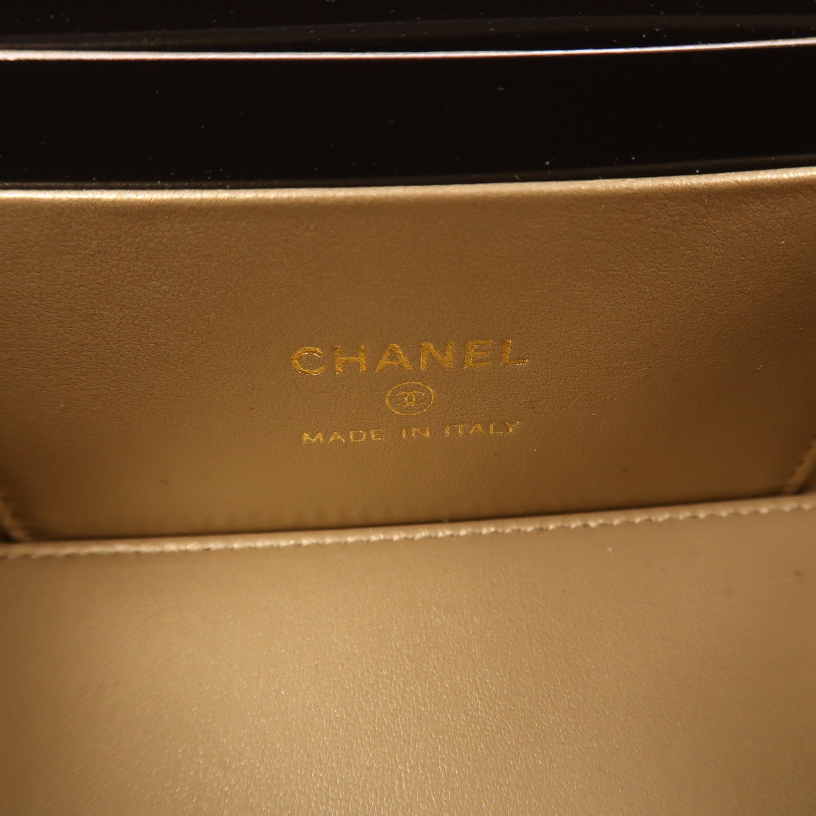CHANEL 羊皮皮革Vanity Case金扣肩背袋黑色