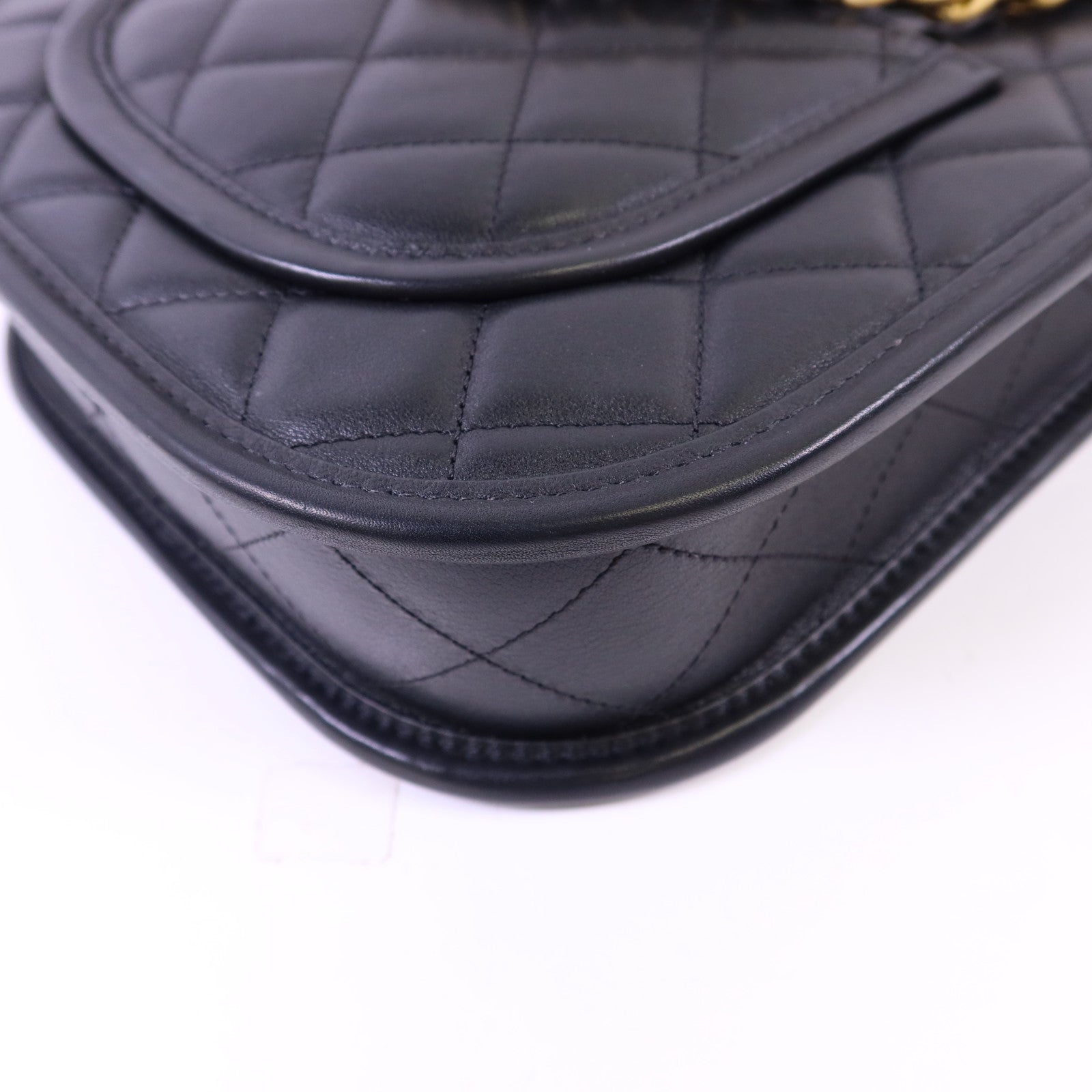 CHANEL 牛皮皮革24S Hobo金扣鏈帶手挽肩背兩用袋