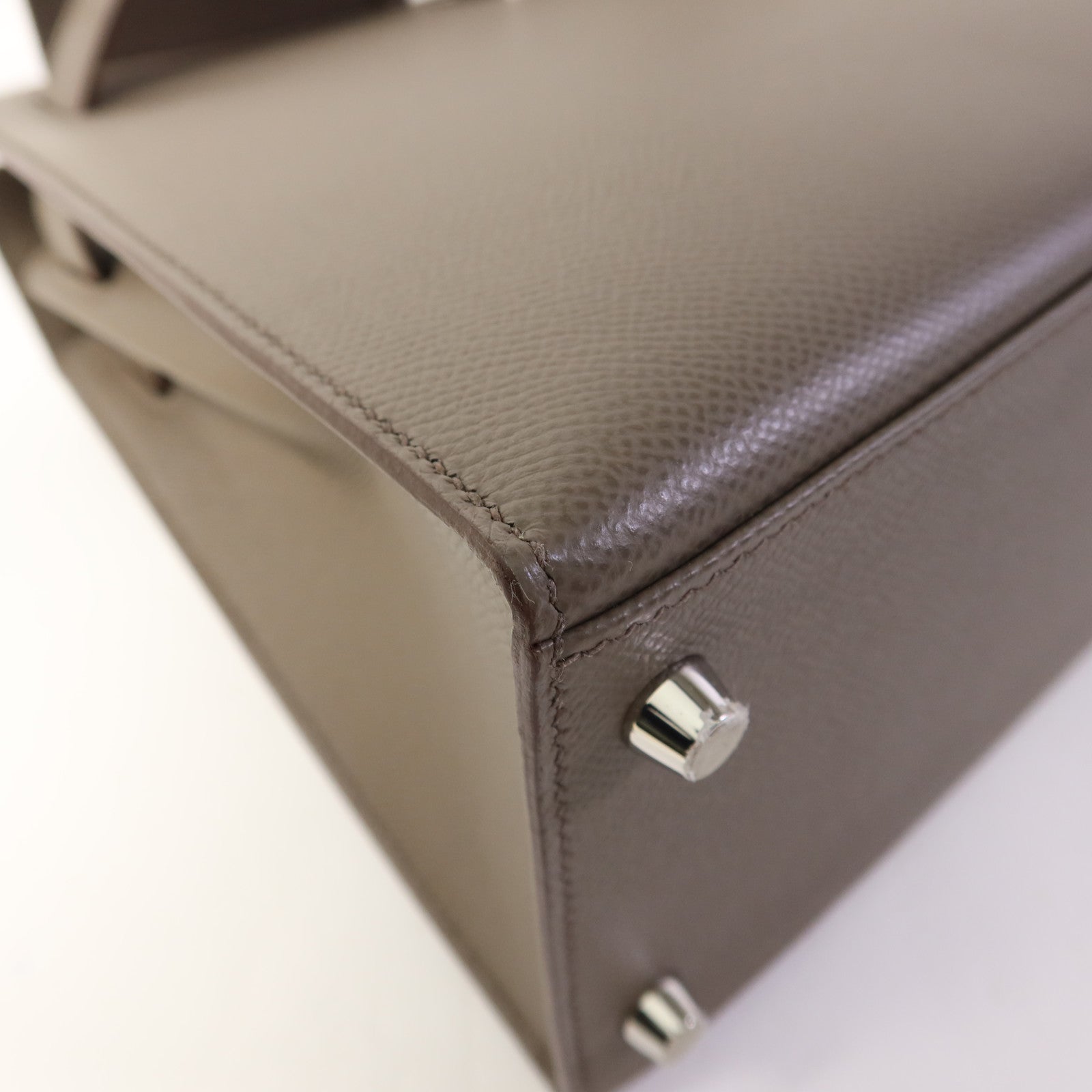 HERMES Epsom皮革Kelly 28銀扣手挽肩背兩用袋Etain