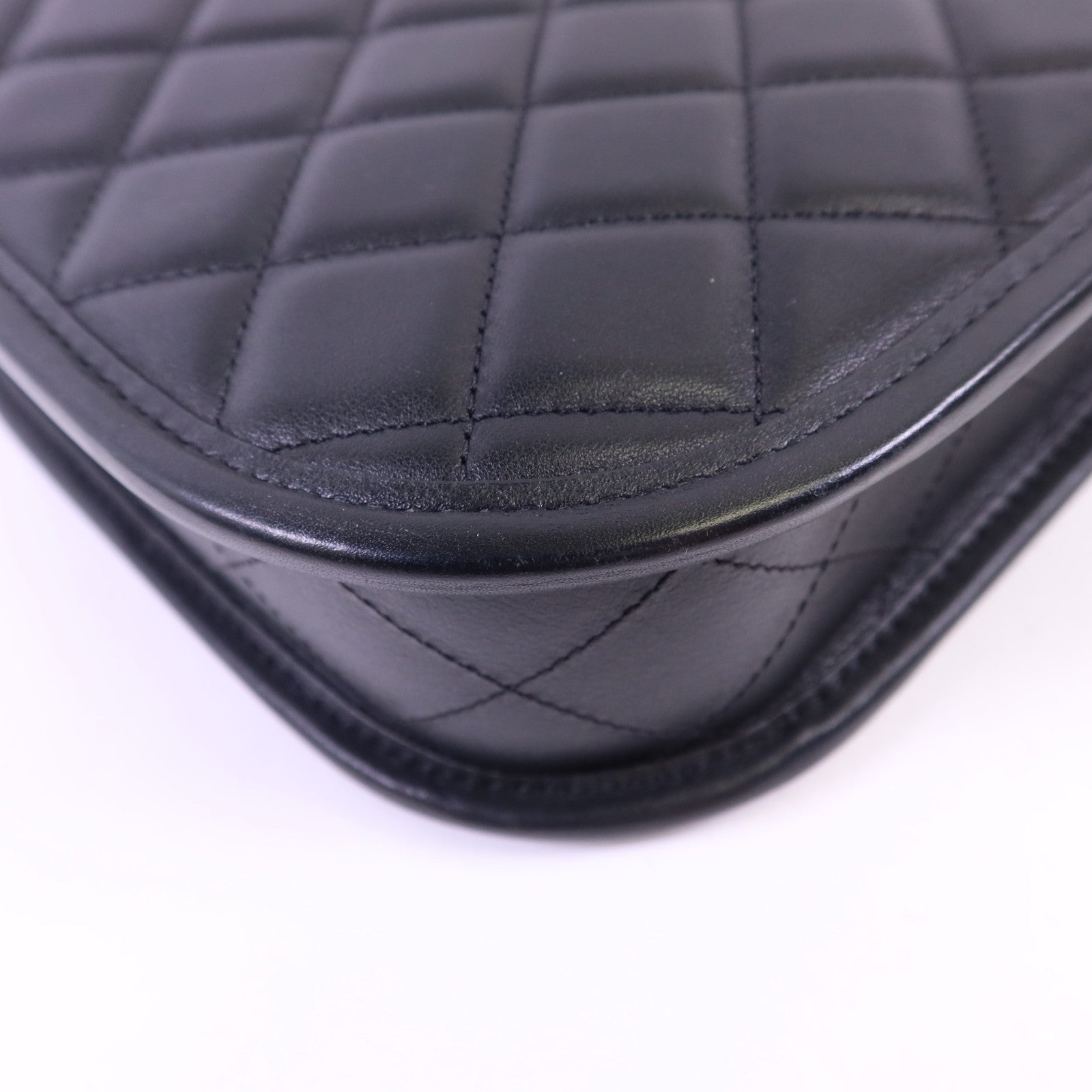 CHANEL 牛皮皮革24S Hobo金扣鏈帶手挽肩背兩用袋