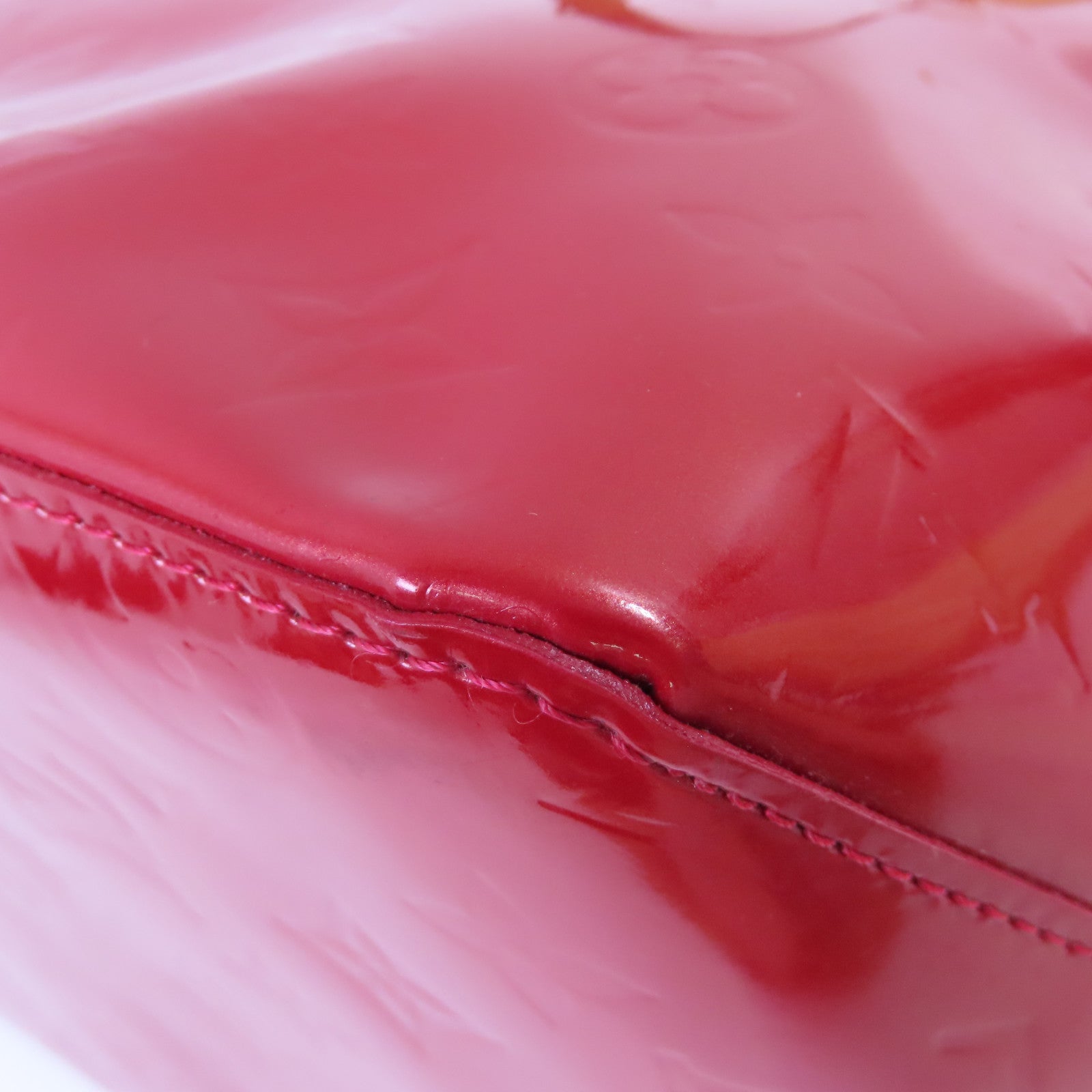 LOUIS VUITTON Monogram Vernis Bellevue PM Hand Bag金扣手挽袋紅色