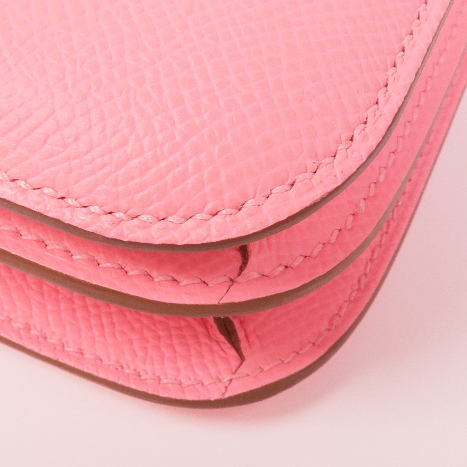 HERMES Epsom皮革Constance Mini銀扣肩背袋1Q Rose Confetti