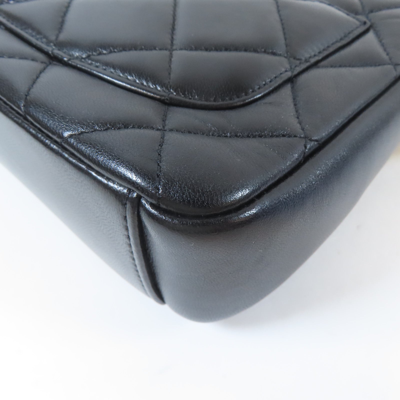 CHANEL 菱格羊皮皮革Mini Flap Bag金扣手挽肩背兩用袋袋黑色