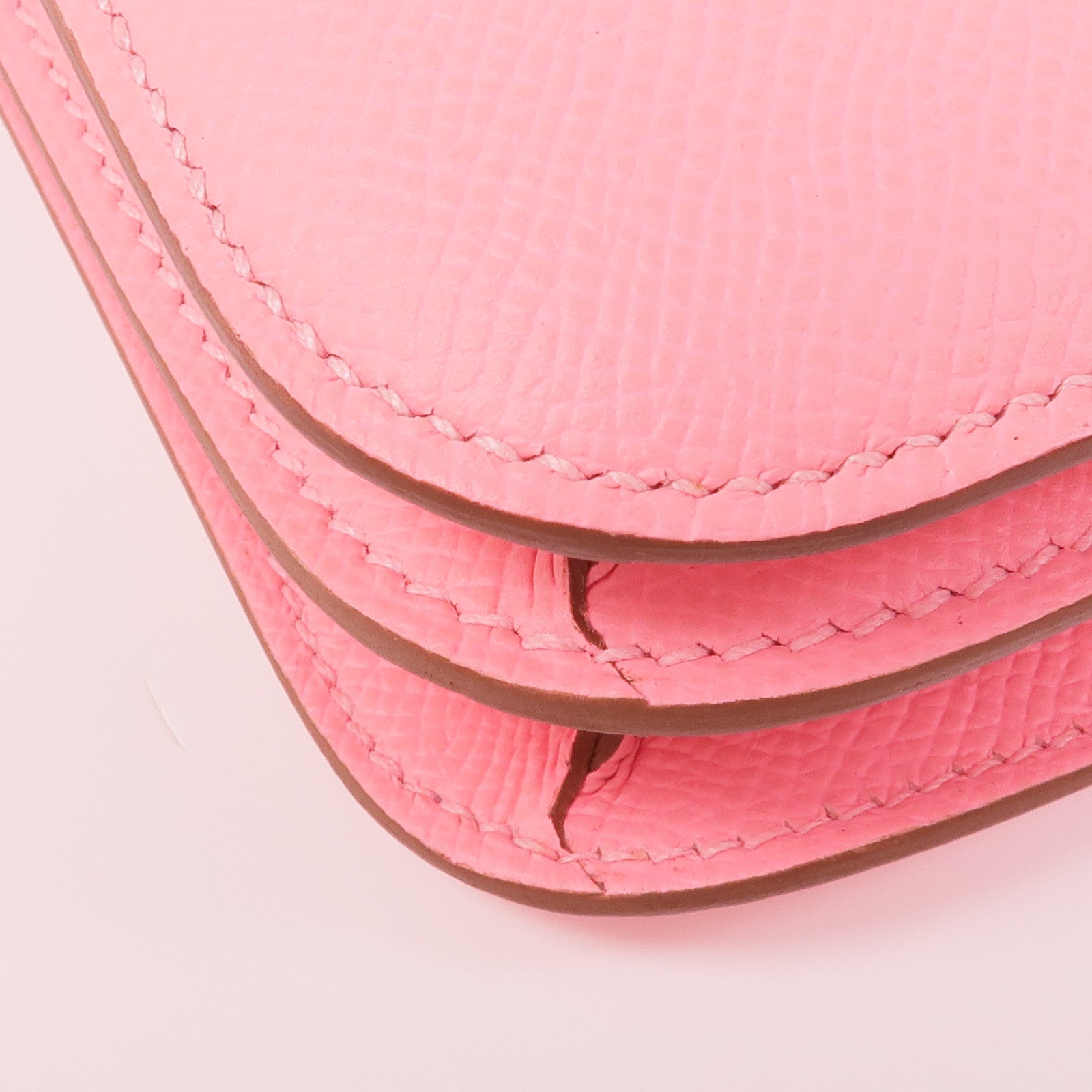 HERMES Epsom皮革Constance Mini銀扣肩背袋1Q Rose Confetti