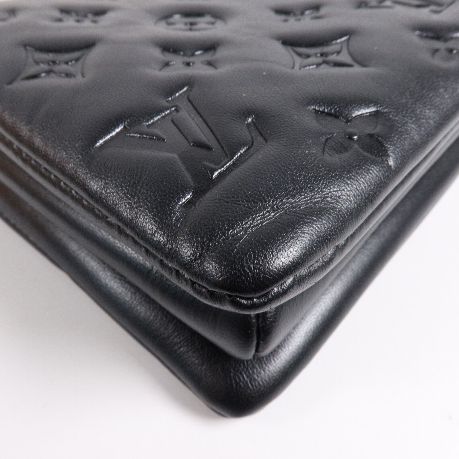LOUIS VUITTON Monogram Embossed Coussin BB鏈帶手挽肩背兩用袋