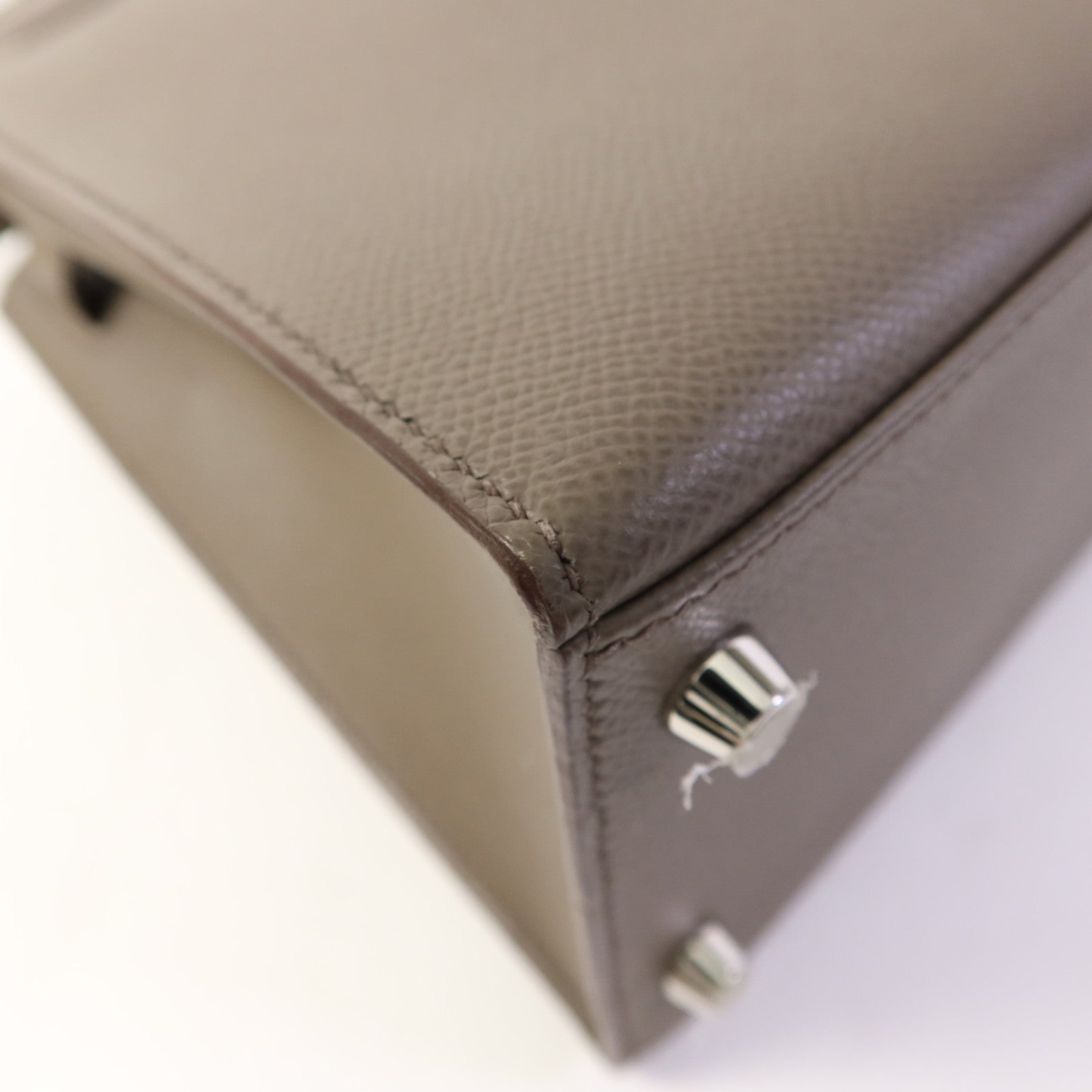 HERMES Epsom皮革Kelly 28銀扣手挽肩背兩用袋Etain