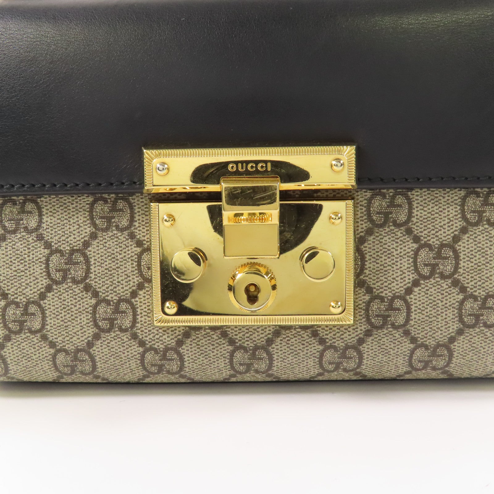 GUCCI 塗層帆布Chain Shoulder金扣鏈帶肩背袋