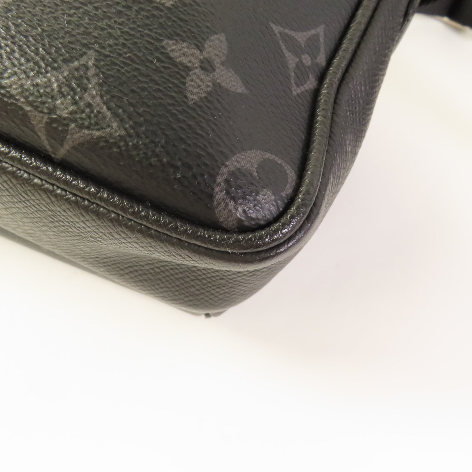 LOUIS VUITTON LV Outdoor Messenger Shoulder Bag M30233 Monogram Eclipse Black