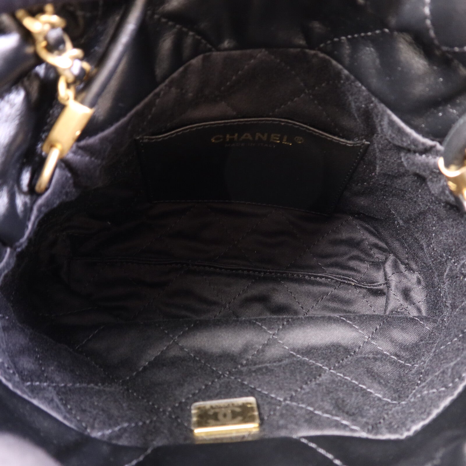 CHANEL 牛皮皮革Mini 22金扣鏈帶肩背袋