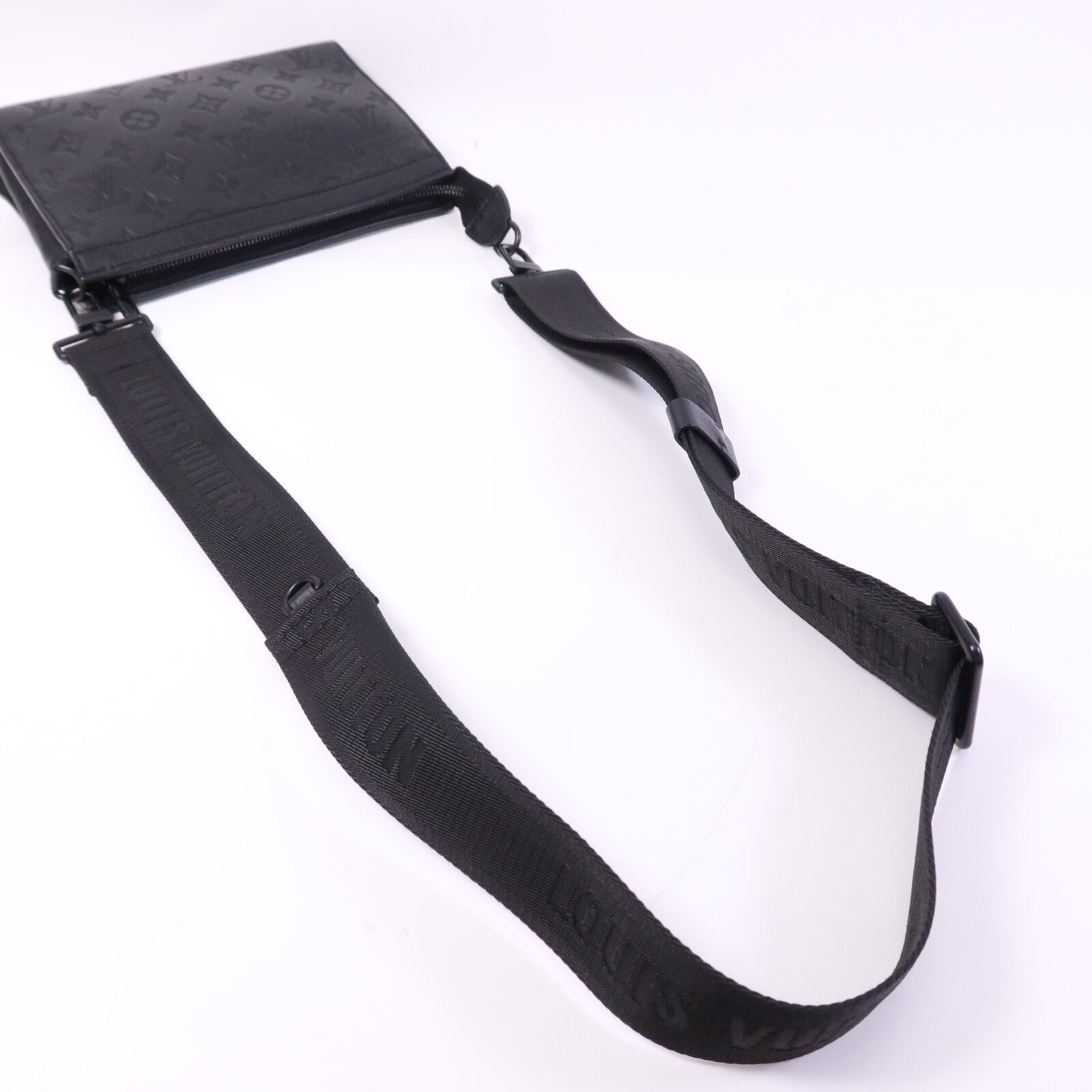 LOUIS VUITTON Monogram Shadow Gaston肩背袋