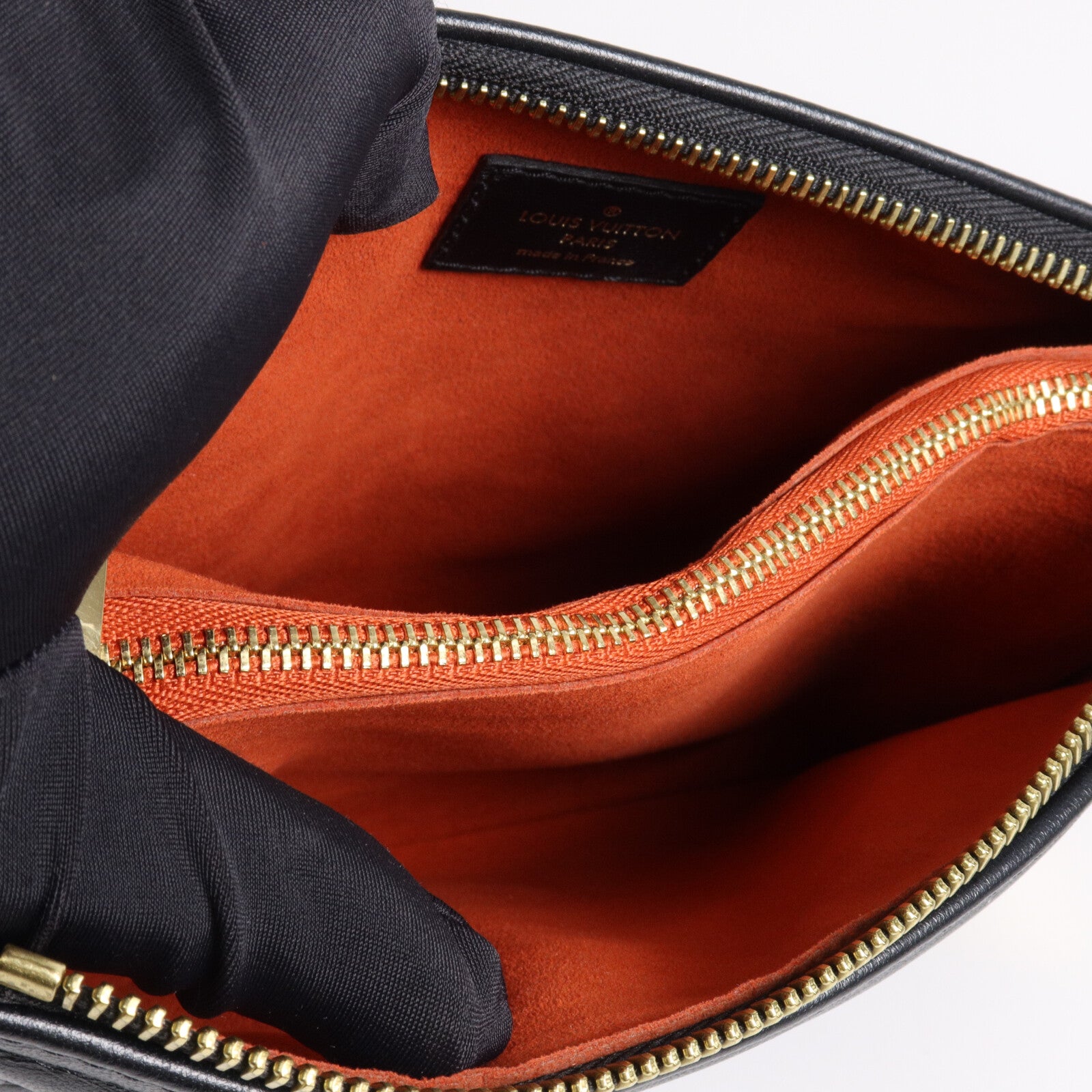 LOUIS VUITTON Monogram Embossed Coussin BB鏈帶手挽肩背兩用袋