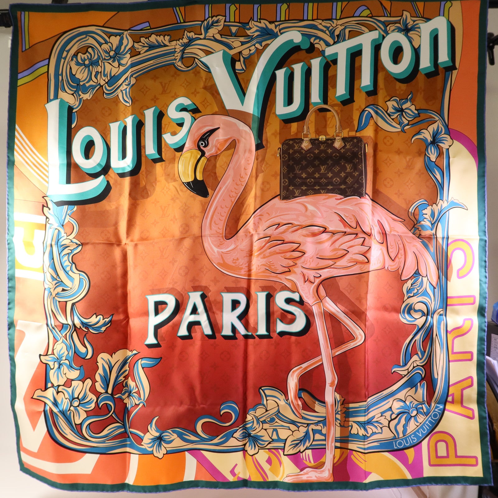 LOUIS VUITTON 絲質Through The Window 90 Scarf絲巾